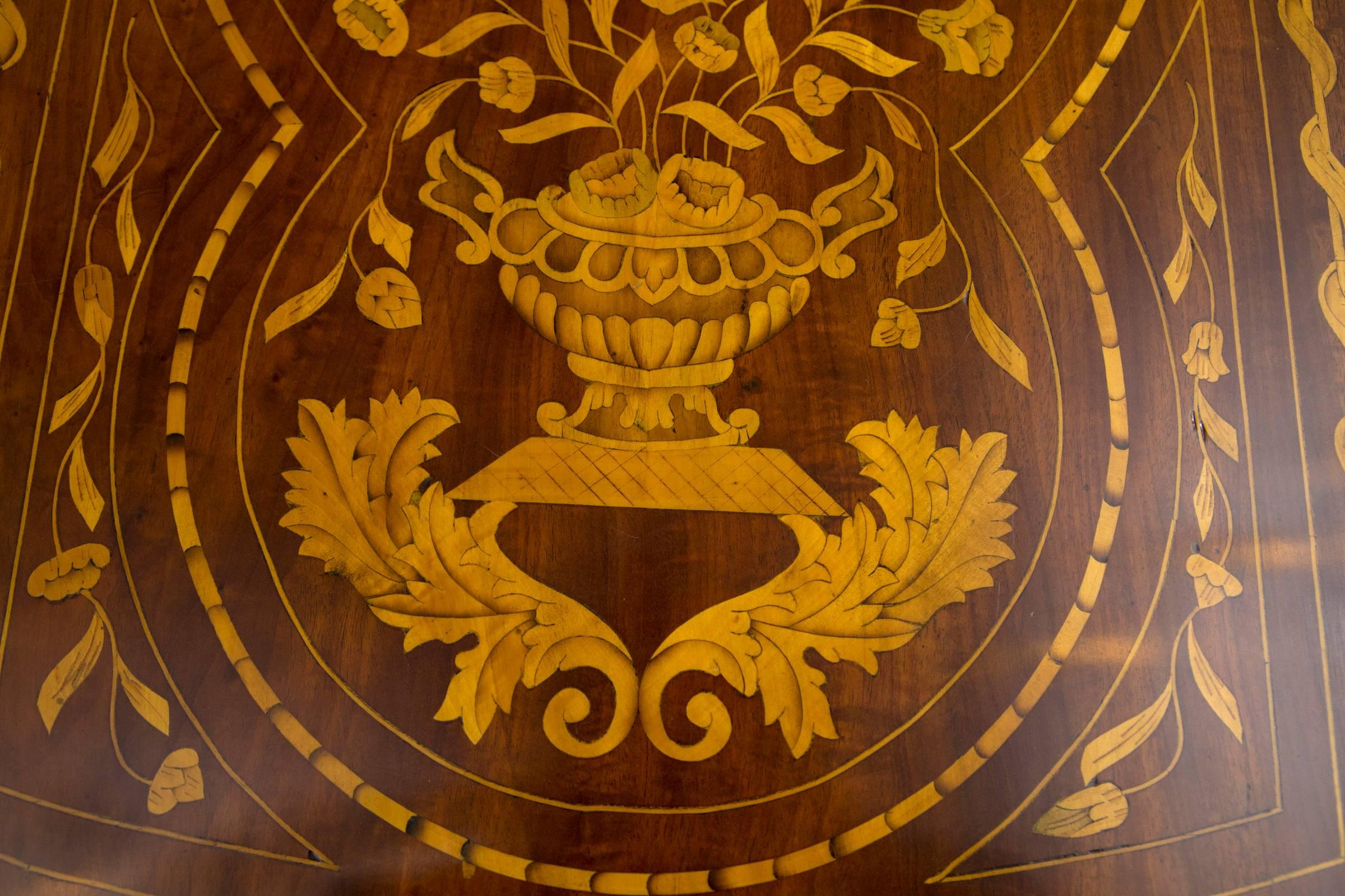 Late 18th Century Dutch Marquetry Inlaid Walnut Drop-Leaf Table 2