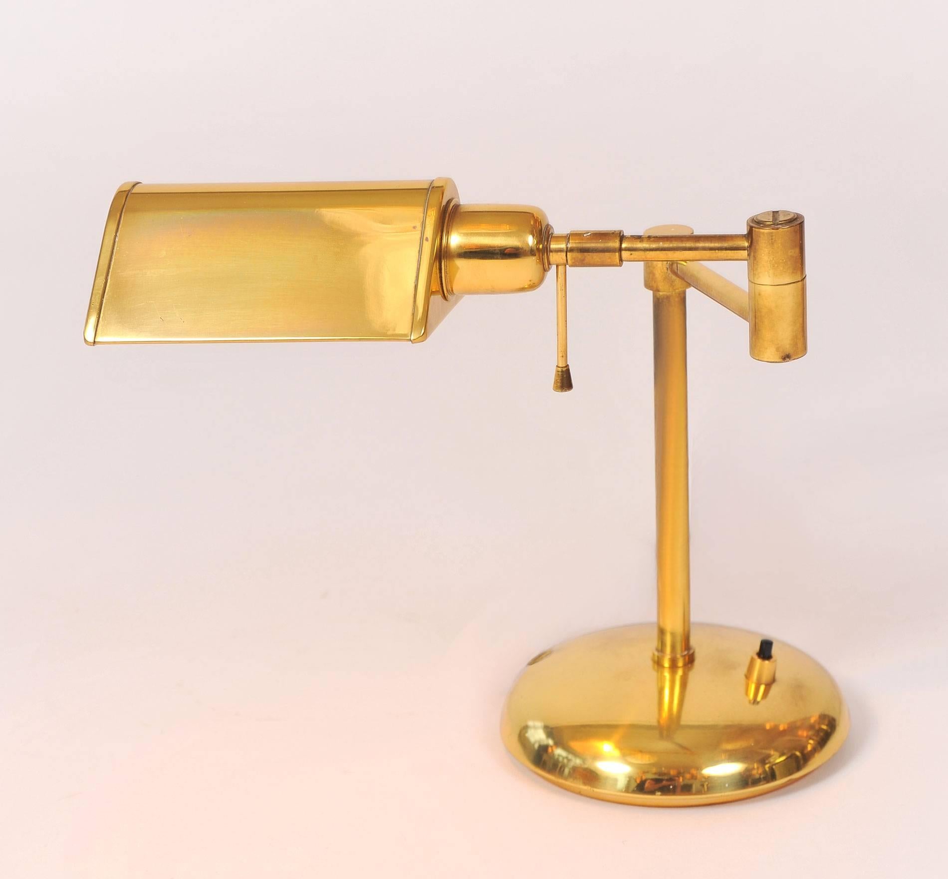 Pair of 1950s Italian Brass Desk Lamps In Excellent Condition In London, GB