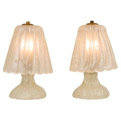 Pair of 1940's Italian Murano bullicante vintage table lamps with brass filial