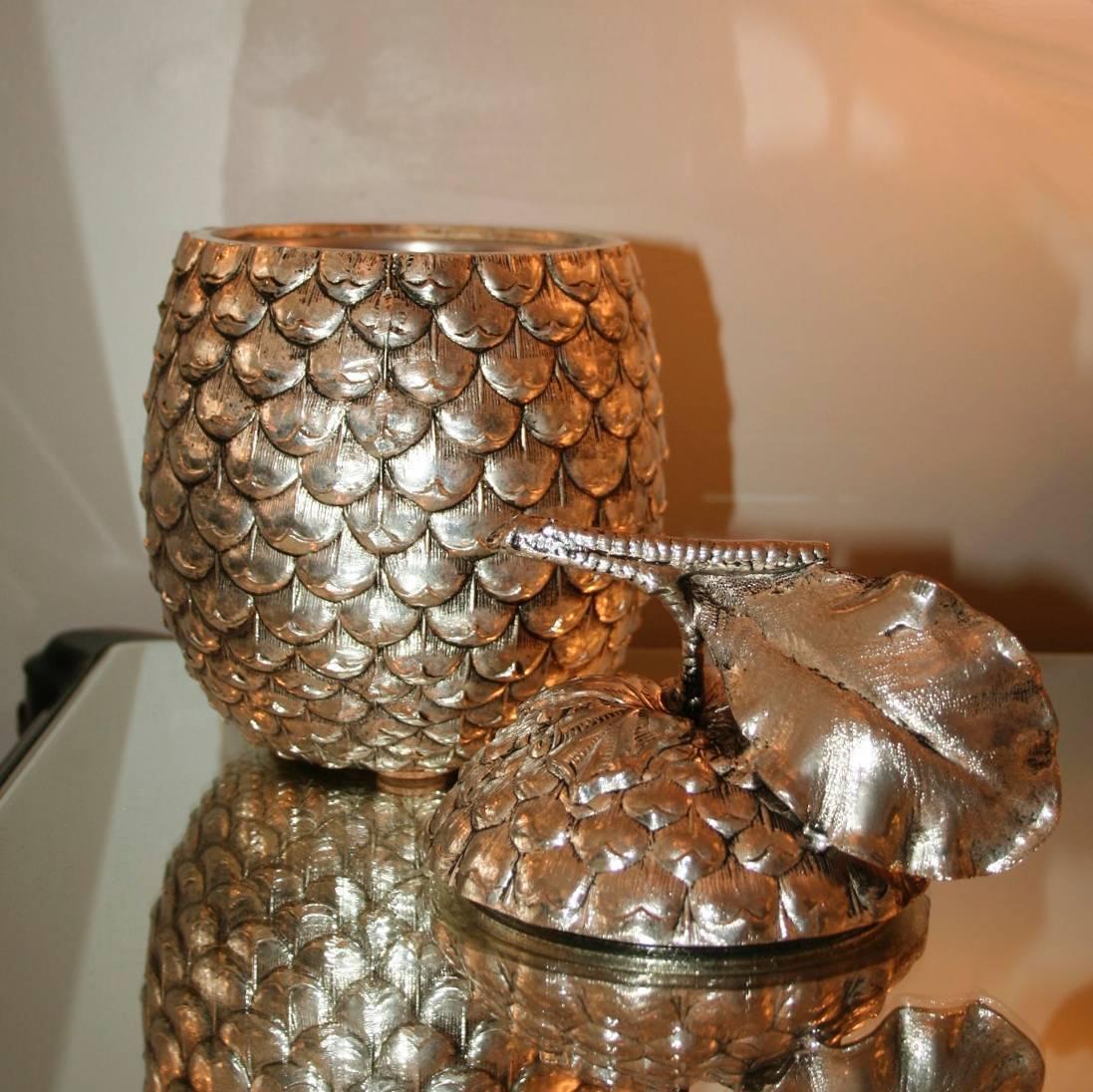 1950s 'Silvered' ice bucket, finely-detailed in the form of an acorn – stamped 'M/M' underneath.
 