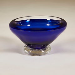 Anthony Stern privately commission signed art glass cobalt blue bowl, England