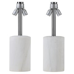 Paire de lampadaires modernes de style « Mid-Century » à colonnes en marbre, Italie, vers les années 1960