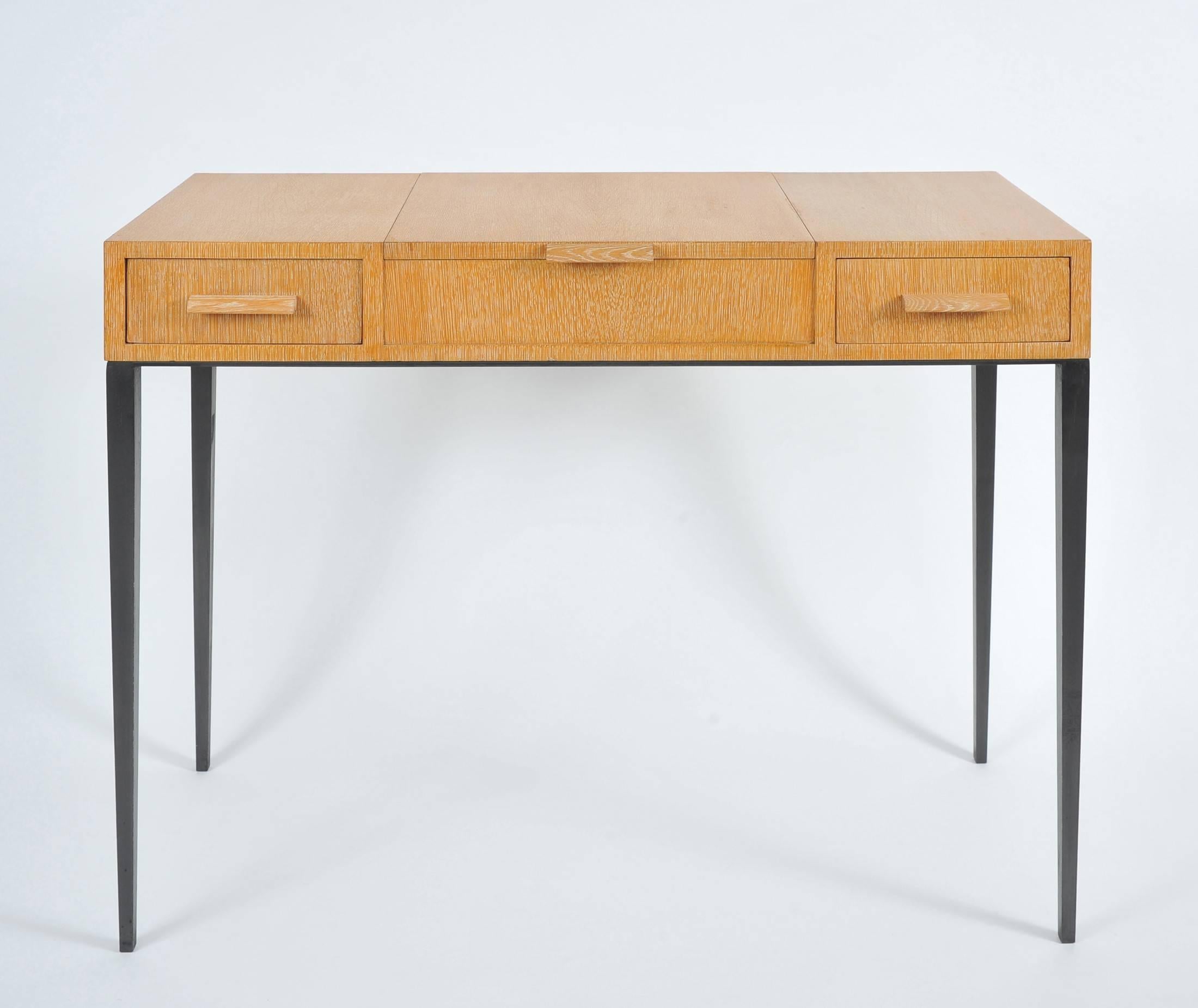 In 1931, Jean-Michel Frank designed a three-drawer ‘bureau-plat’, or console desk, based on a Louis XVI model from which he removed all ornamentation. A year later, Frank founded the company Comte in collaboration with Argentinian architects. For