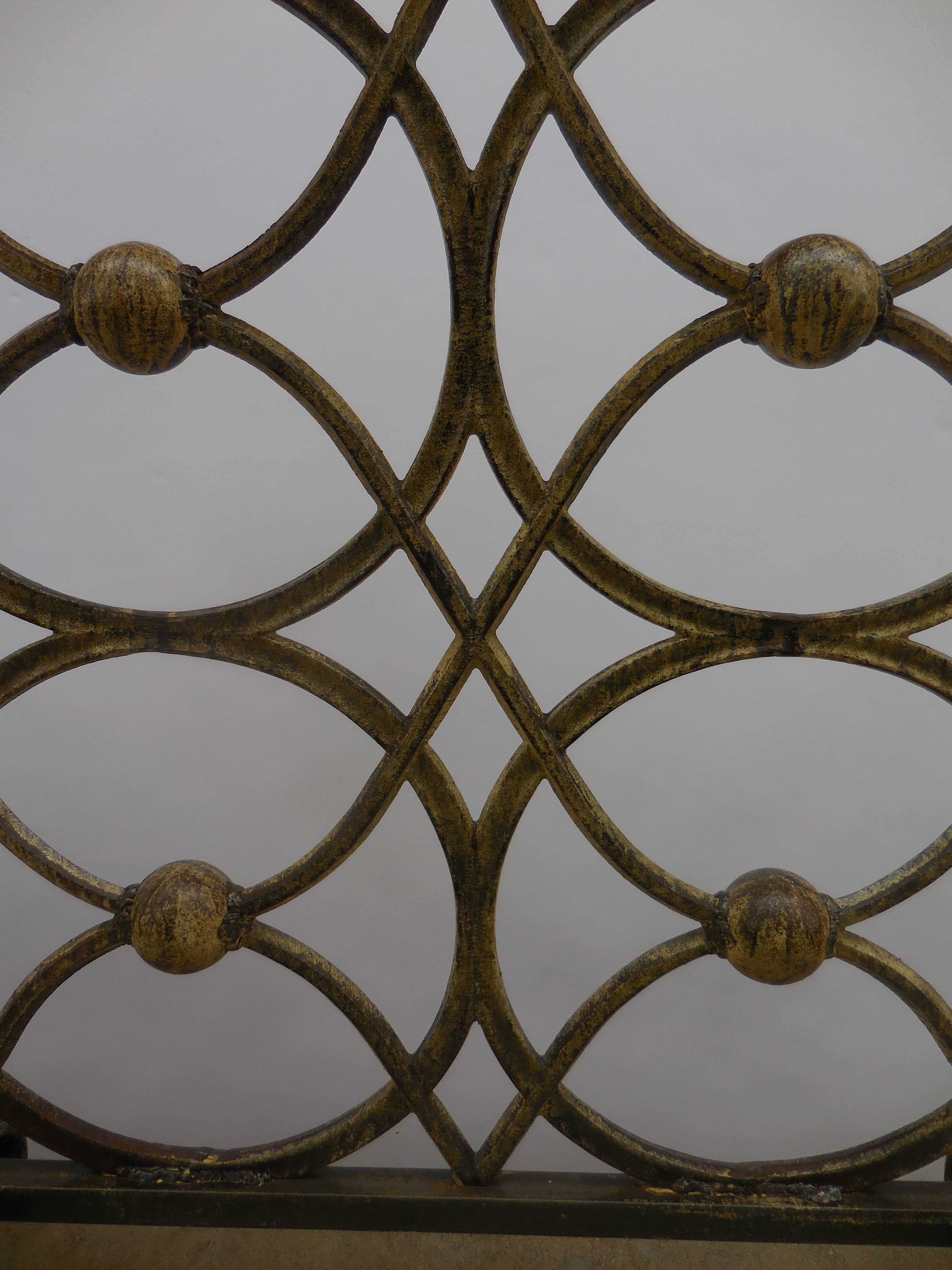 Iron Fireplace Screen In Excellent Condition In Delray Beach, FL