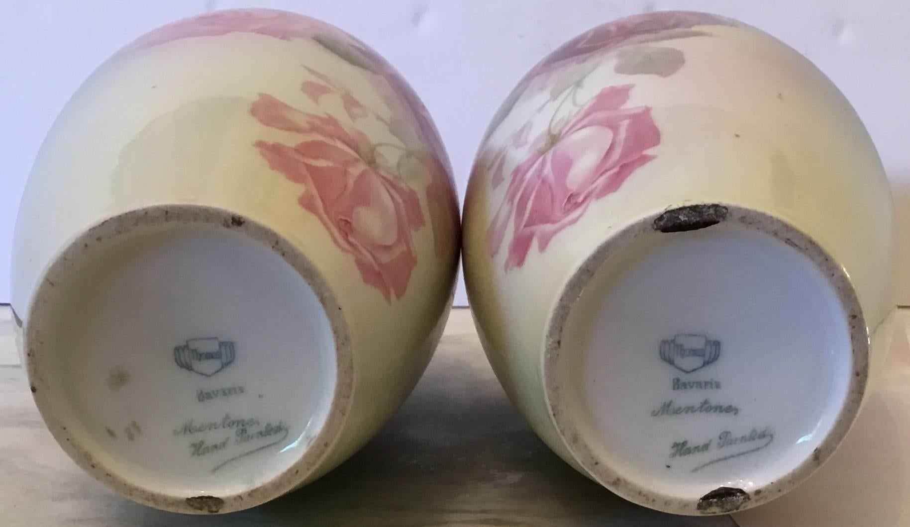 Pair of Fine Porcelain Vases 3