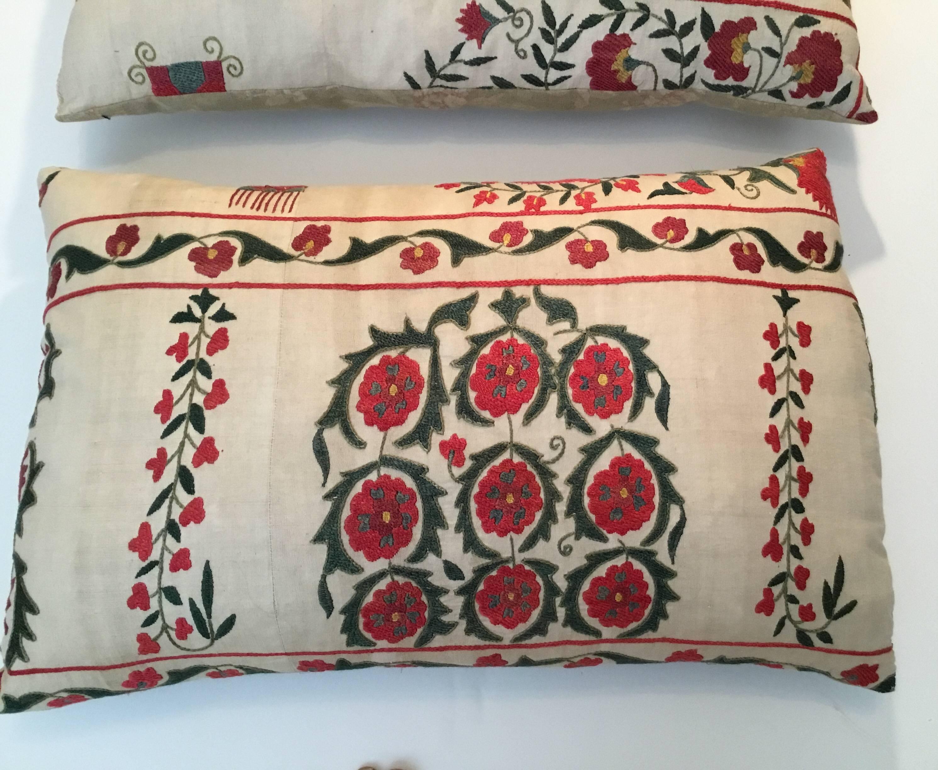 Beautiful pair of pillows made of silk hand embroidery and on cotton background.
With colorful floral and vine motifs.
Muted floral cotton backing and fresh inserts.