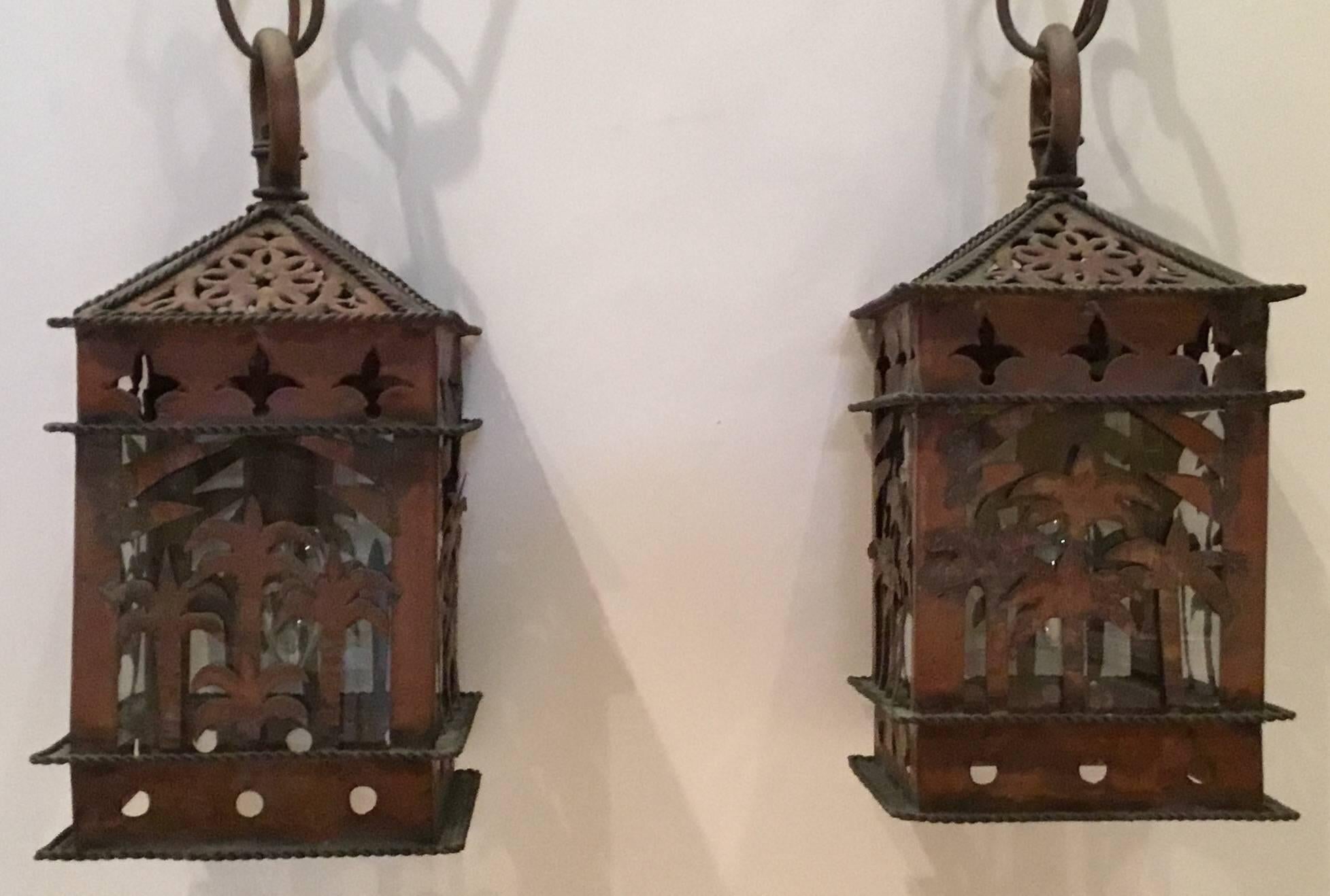 Pair of Vintage Hanging Copper Lanterns In Good Condition In Delray Beach, FL