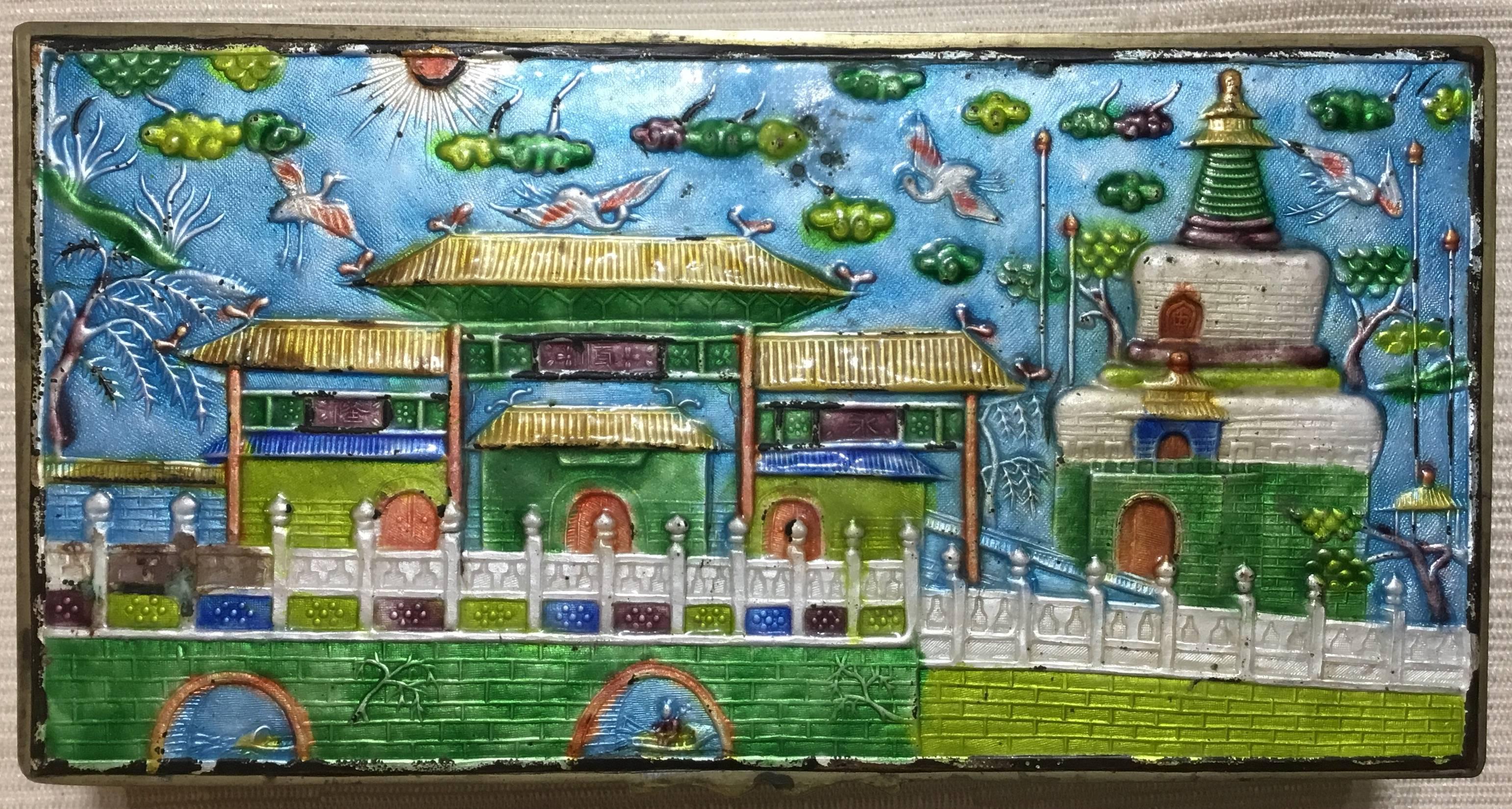 Vintage Enamel Chinese Jewelry Box In Good Condition In Delray Beach, FL