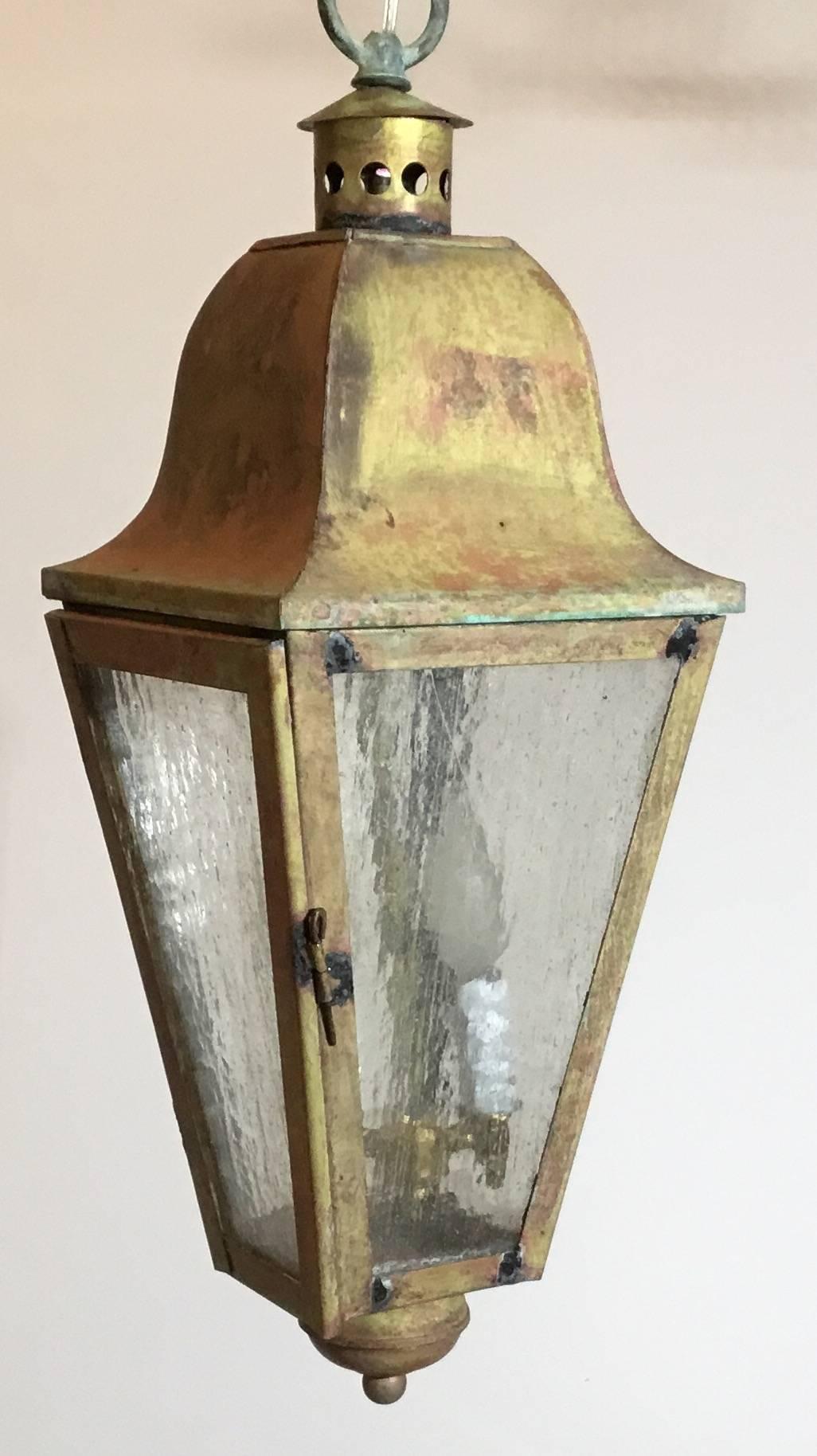 Small Vintage Hanging Brass Lantern In Excellent Condition In Delray Beach, FL