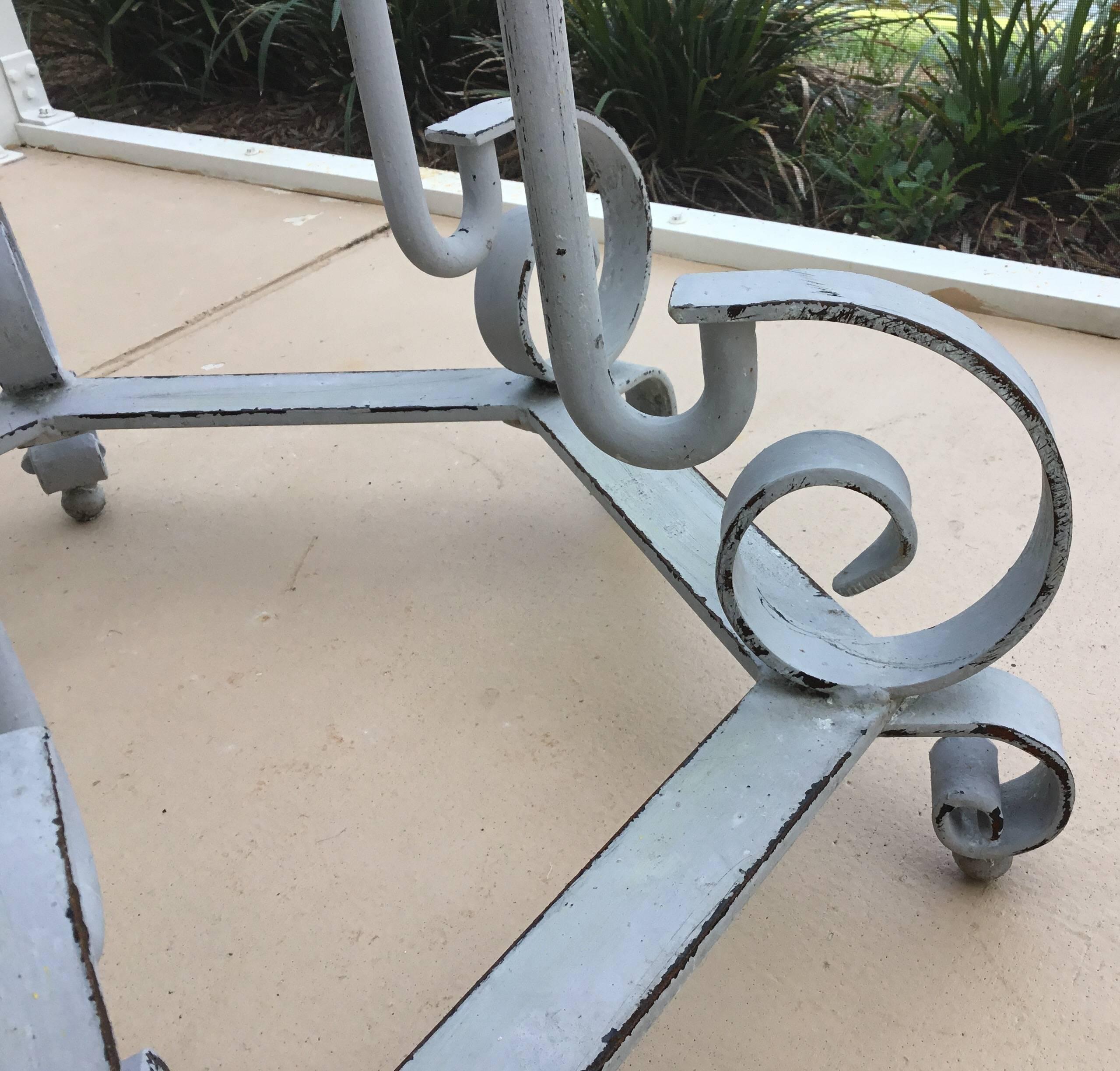 Iron Spiral Top Centre Table In Excellent Condition In Delray Beach, FL