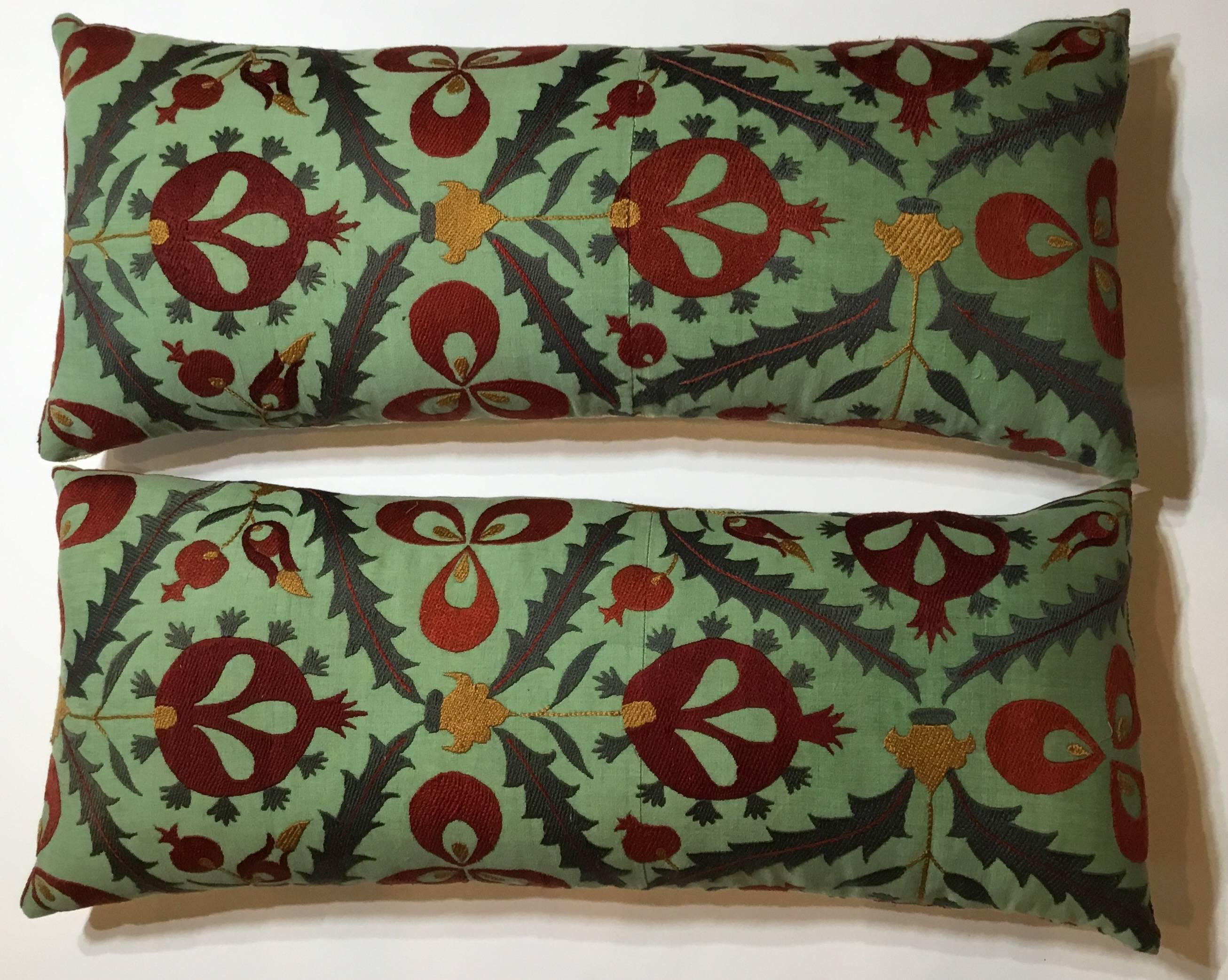 Beautiful pair of pillows made of hand embroidery silk of pomegranate, vines and flowers, on exceptional green color cotton background.
Great decorative pillows.
Fresh inserts, fine backing.
