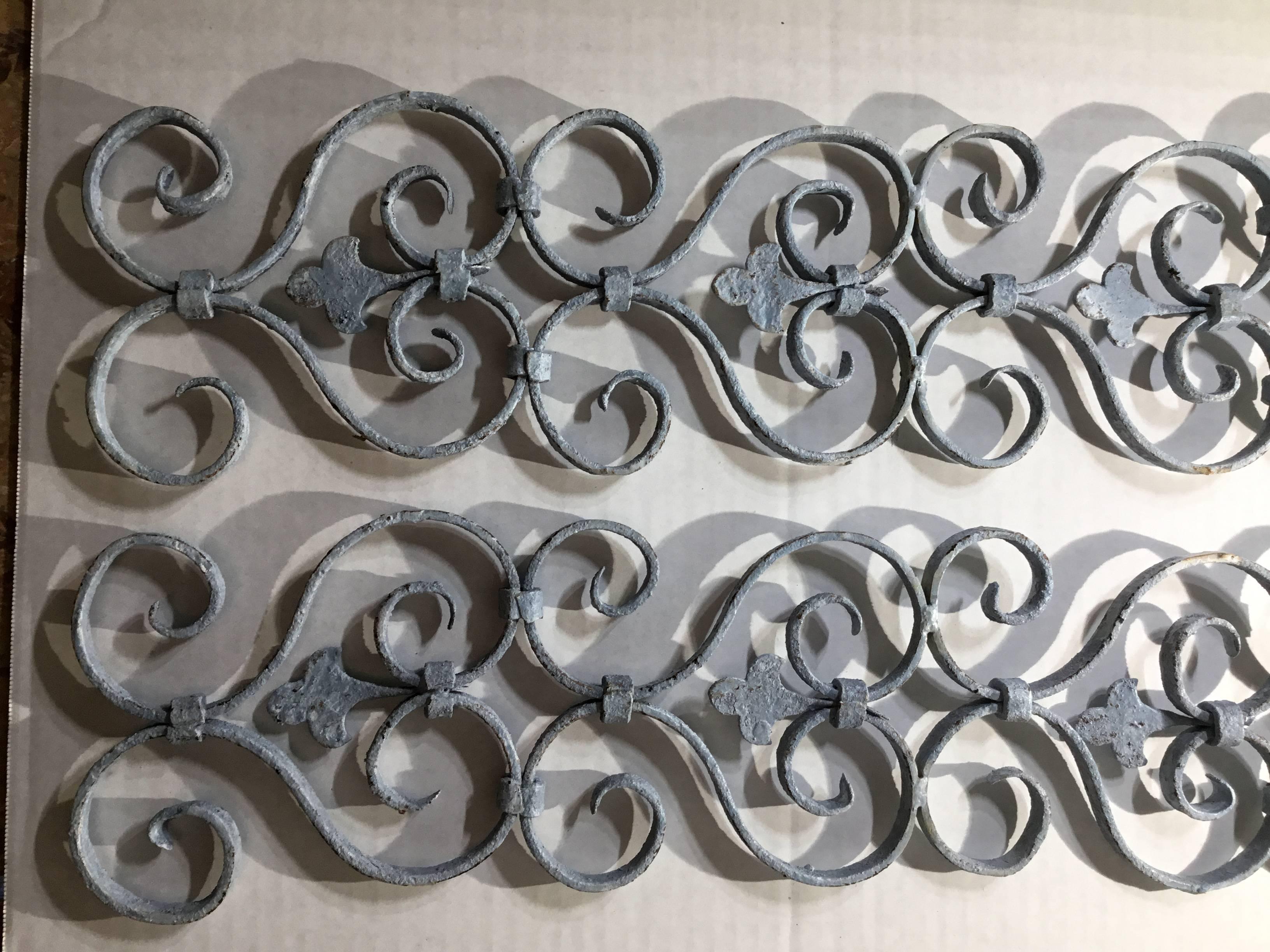 Pair of Wrought Iron Wall Hangings In Excellent Condition For Sale In Delray Beach, FL