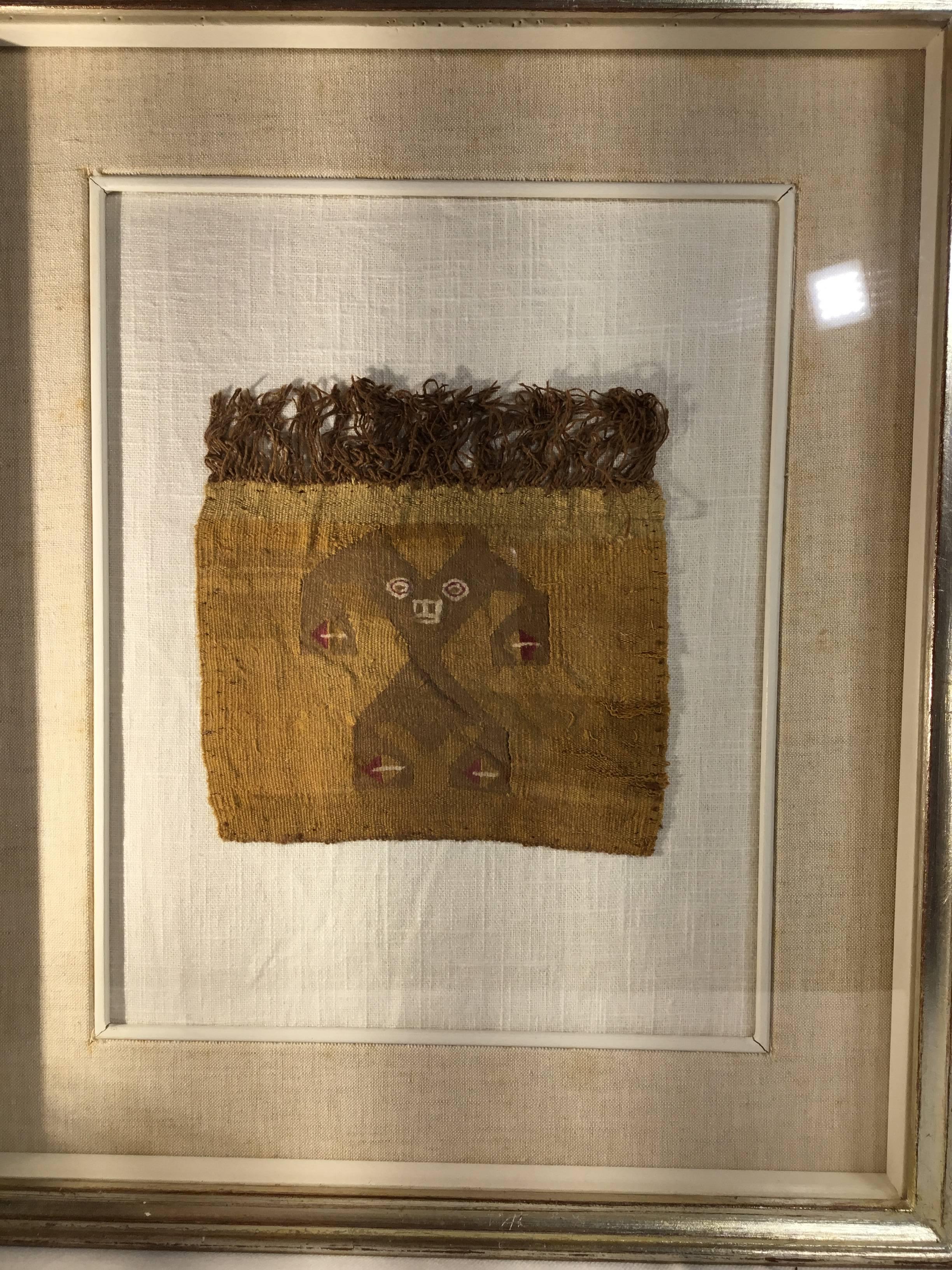 Kolumbianisches antikes peruanisches Textilfragment aus Kolumbien im Angebot 1