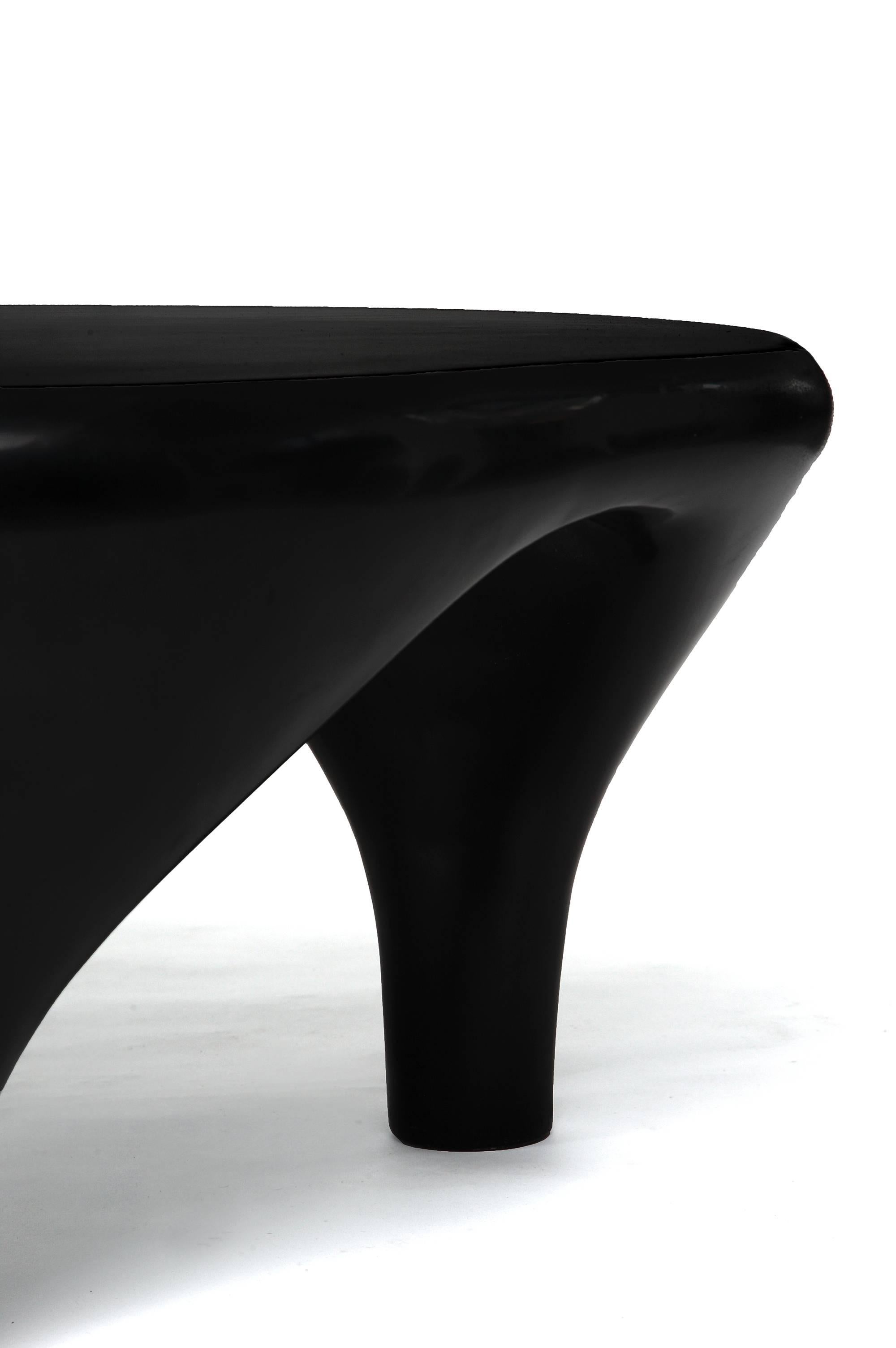 Table basse sculpturale laquée à la main par Jacques Jarrige, 2015 Excellent état - En vente à New York, NY