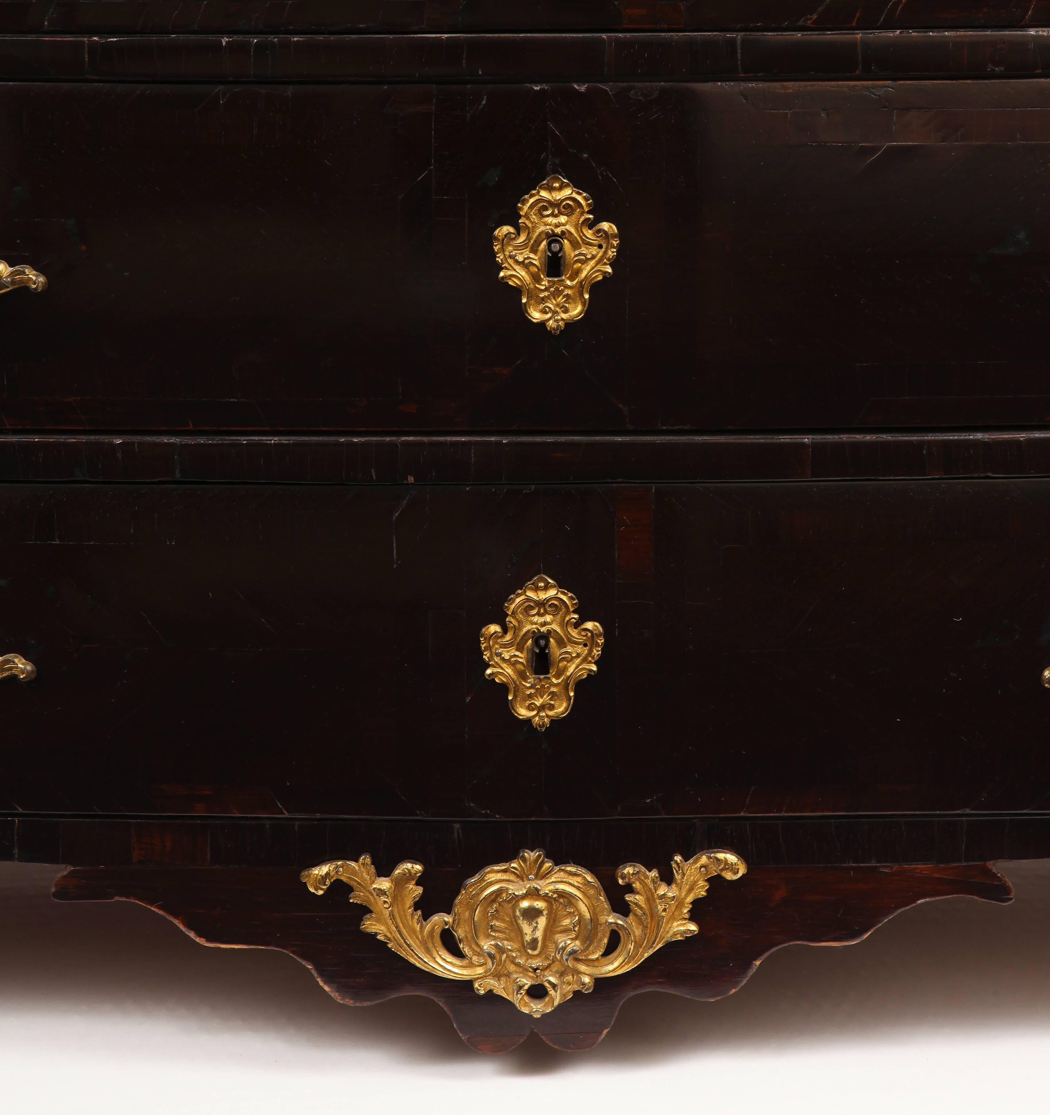Fine French Early Louis XV Commode with Parquetry Inlay For Sale 3