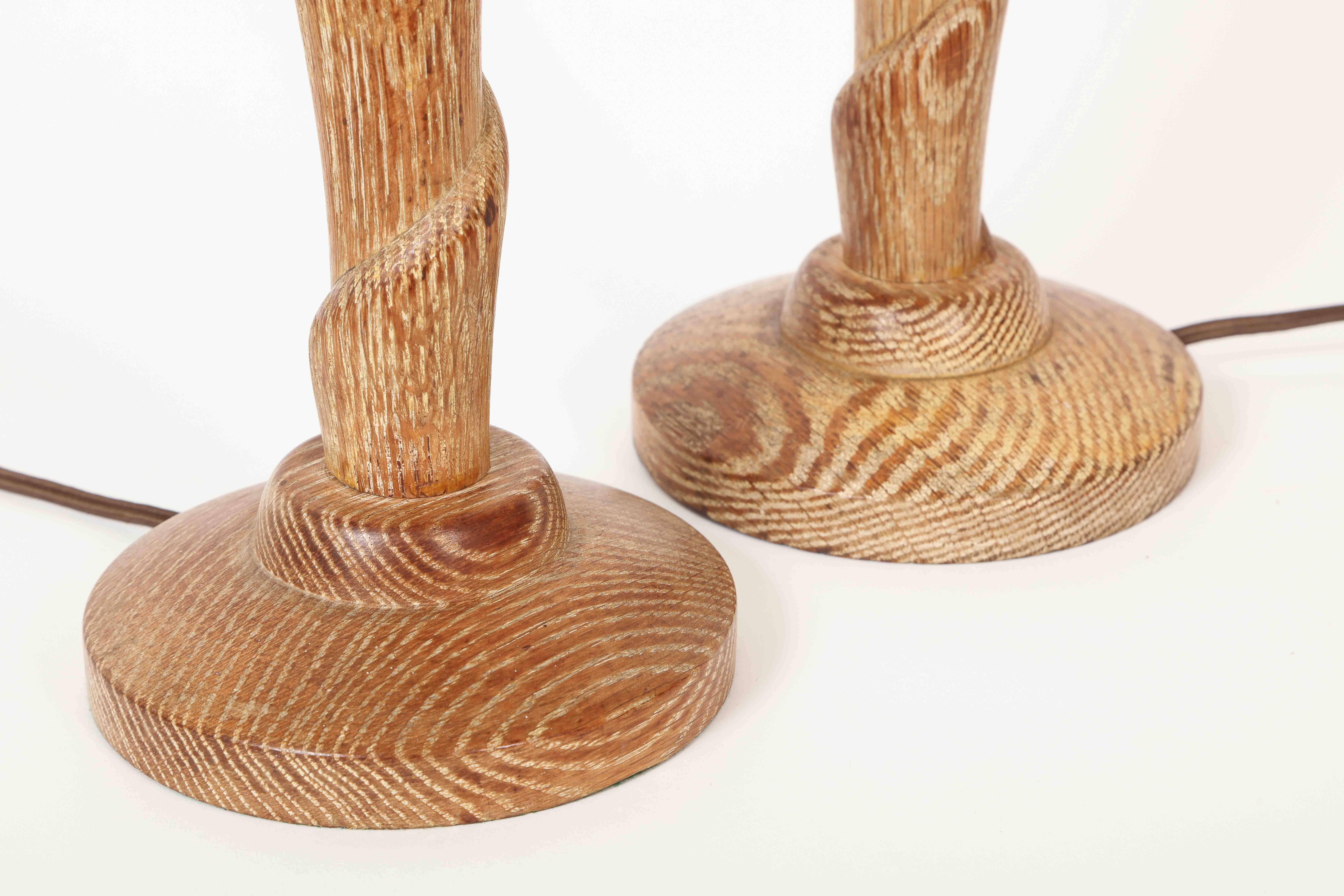 Pair of French Modernist Spirally Turned Oak Lamps, circa 1930 1