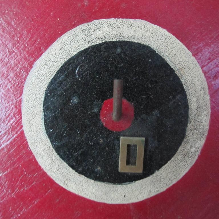 Graphic Bulls Eye Target Ring Toss Game Board For Sale at 1stdibs