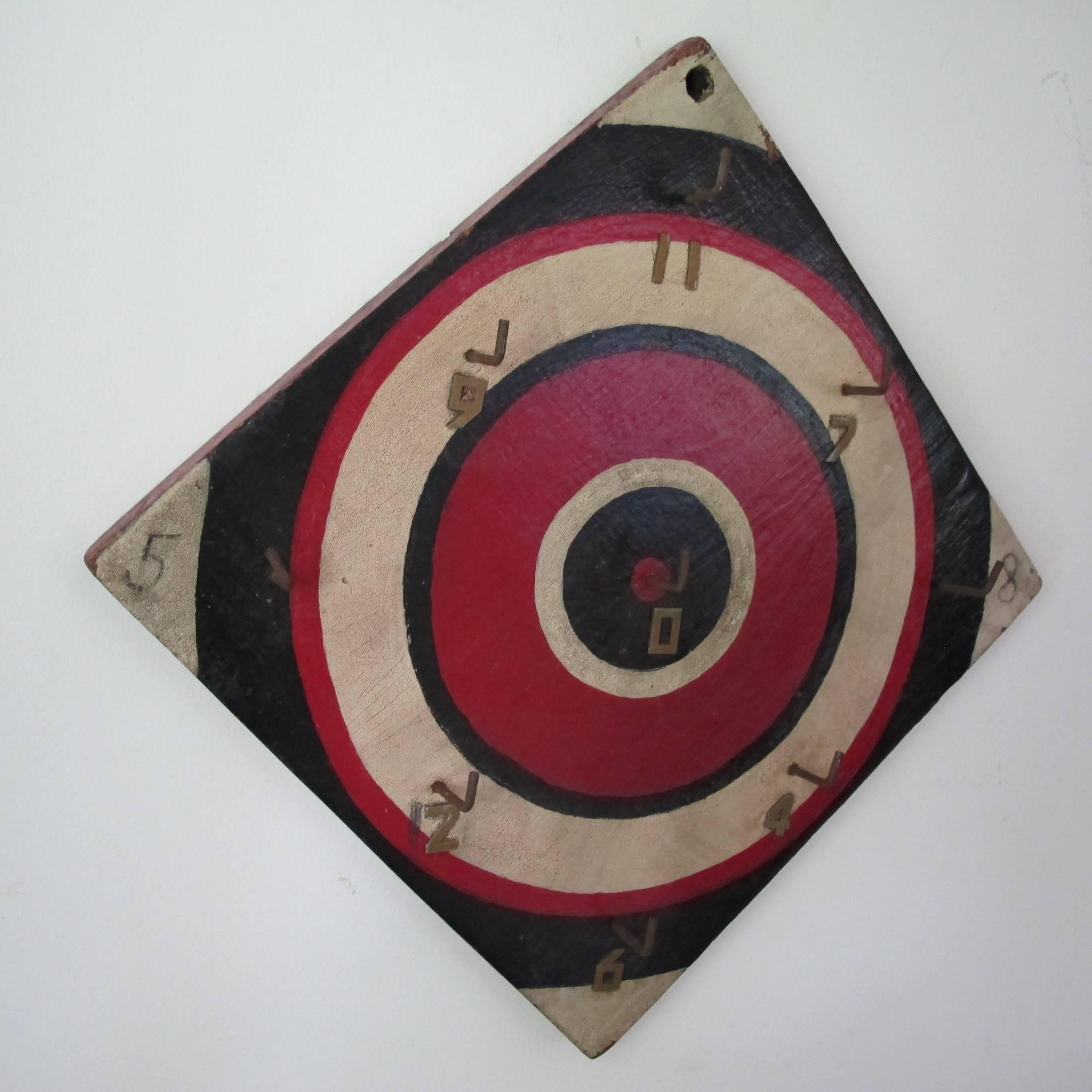 Graphic Bulls Eye Target Ring Toss Game Board In Excellent Condition For Sale In New York, NY