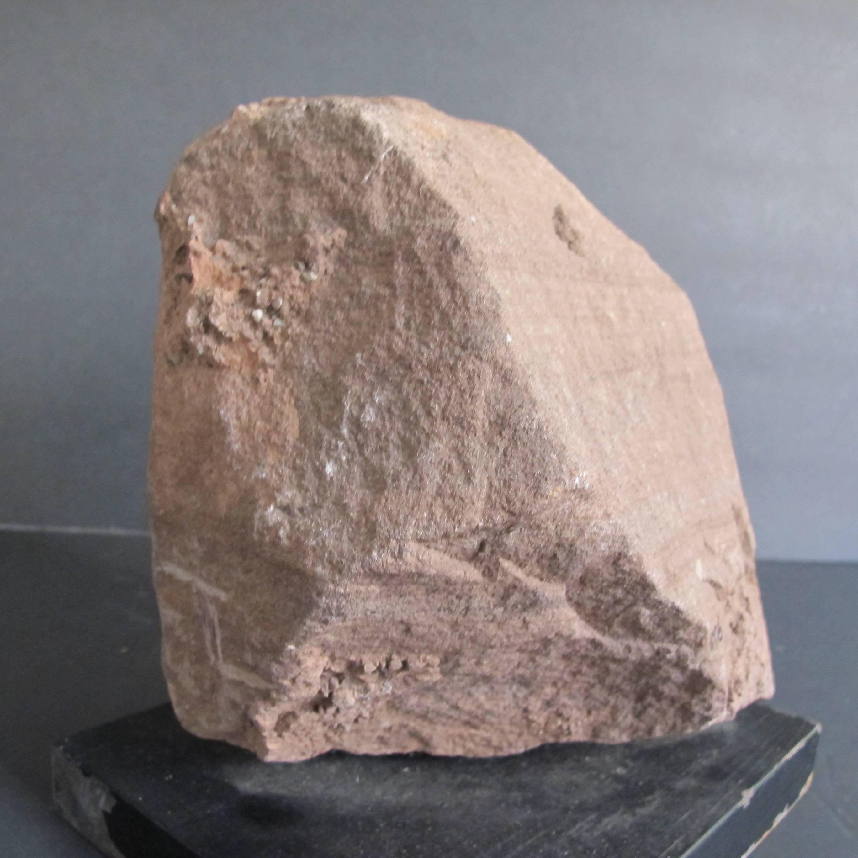 Ted Ludwiczak Banded Stone Carved Head In Excellent Condition For Sale In New York, NY