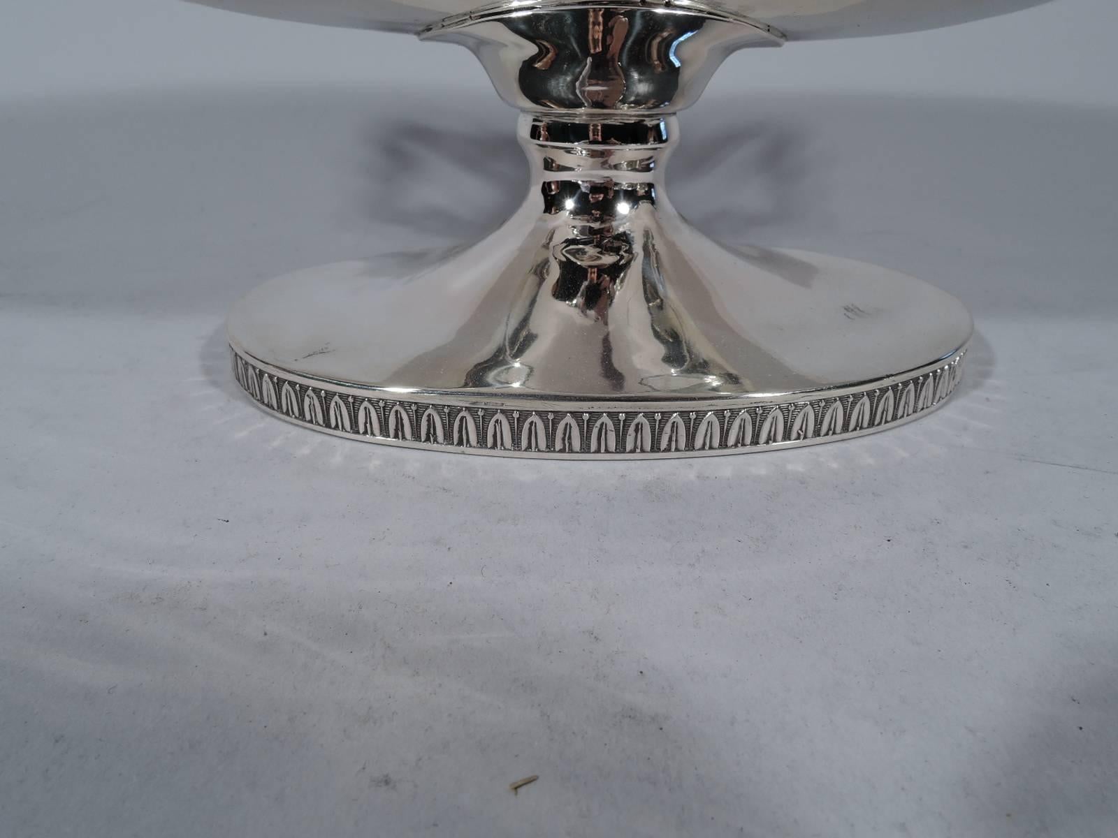 20th Century Italian Neoclassical Hand Hammered Silver Bowl