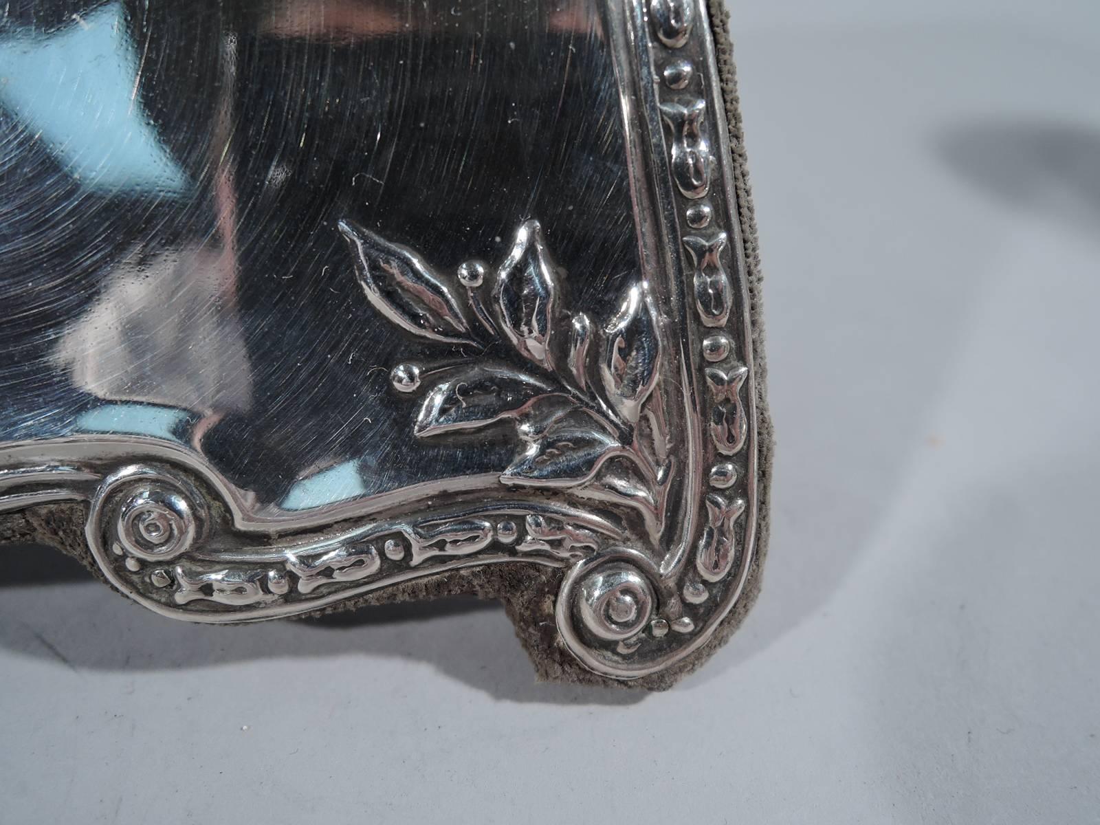 English Edwardian Art Nouveau Sterling Silver Picture Frame In Good Condition In New York, NY