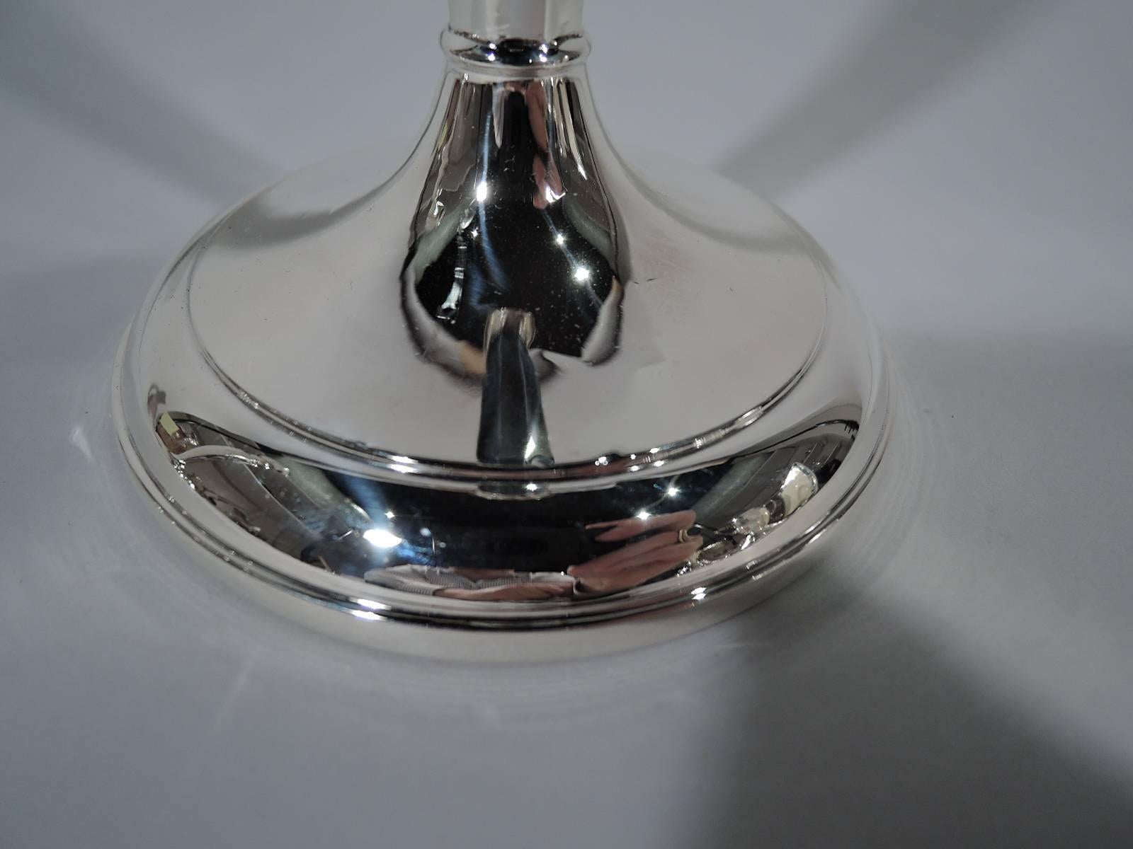 Pair of Pretty Antique American Sterling Silver Candlesticks In Good Condition In New York, NY