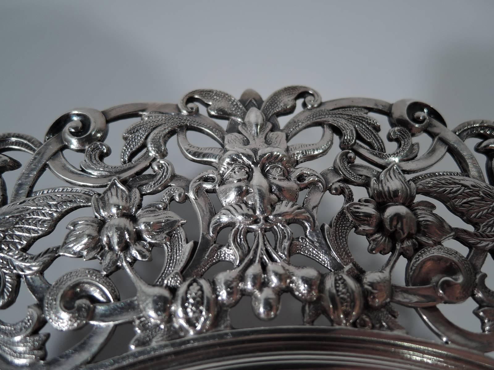 Late 19th Century Pair of Renaissance Revival Sterling Silver Compotes by Howard