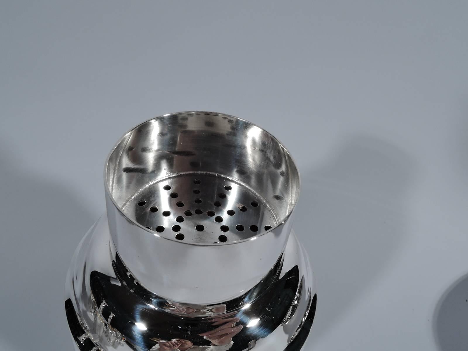 Georg Jensen USA Sterling Silver Modern Martini Shaker In Excellent Condition In New York, NY