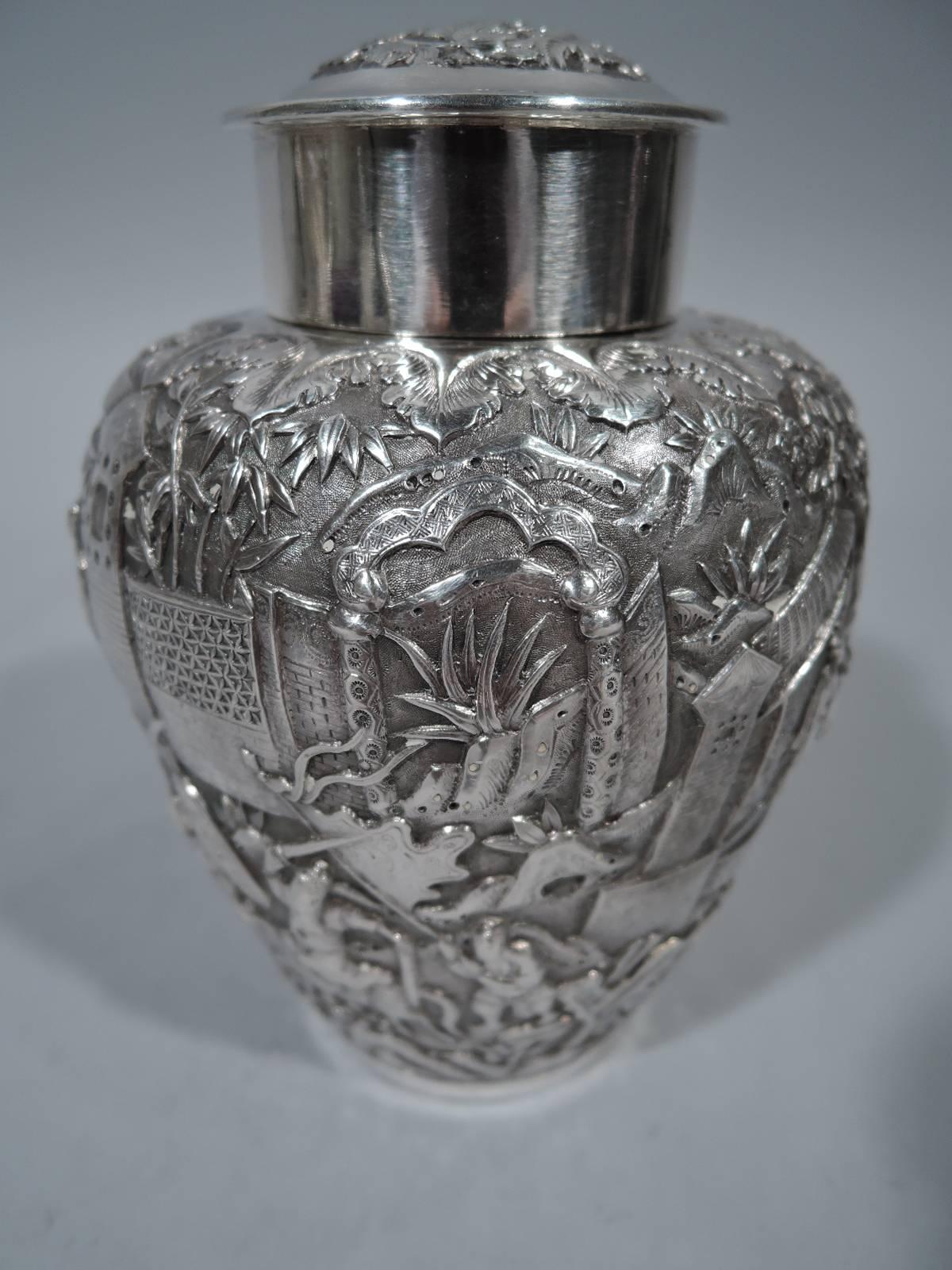 Antique Chinese Export Silver Tea Caddy by Hung Chong In Excellent Condition In New York, NY