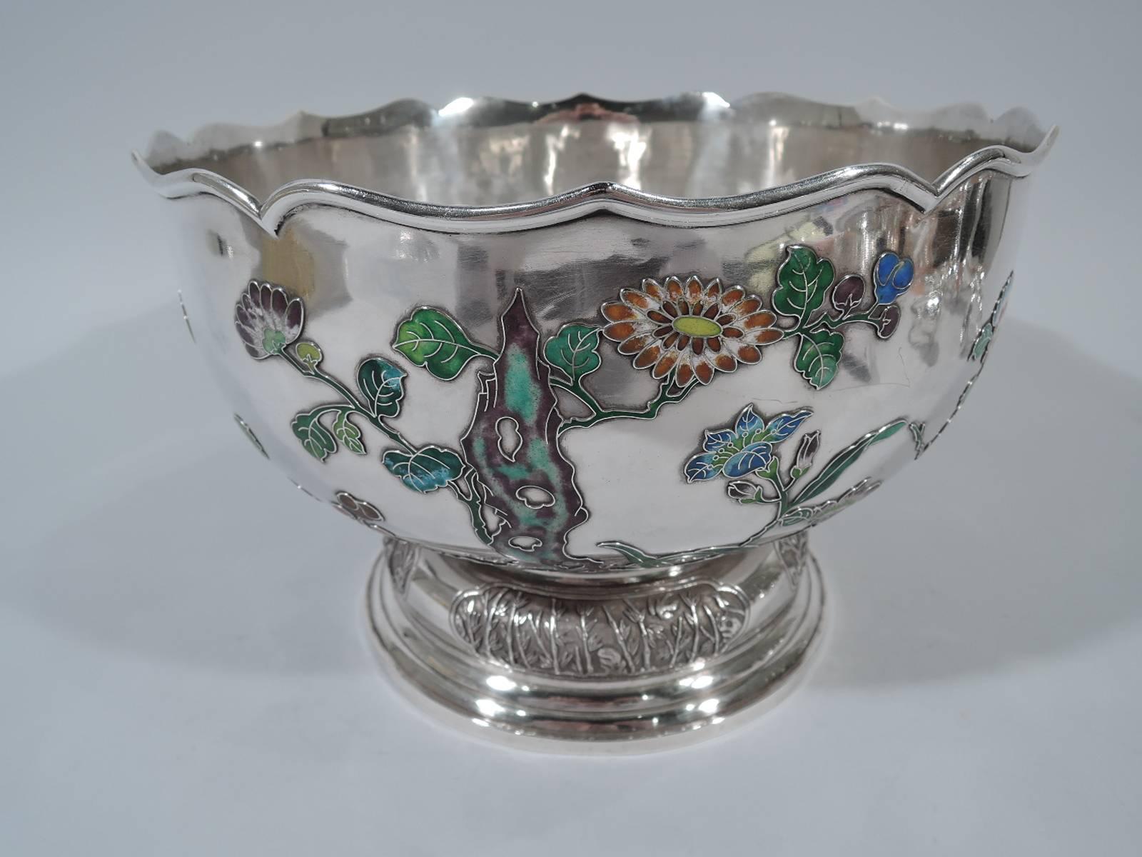 Very Fine Chinese Silver and Enamel Centrepiece Bowl by Wang Hing In Excellent Condition In New York, NY