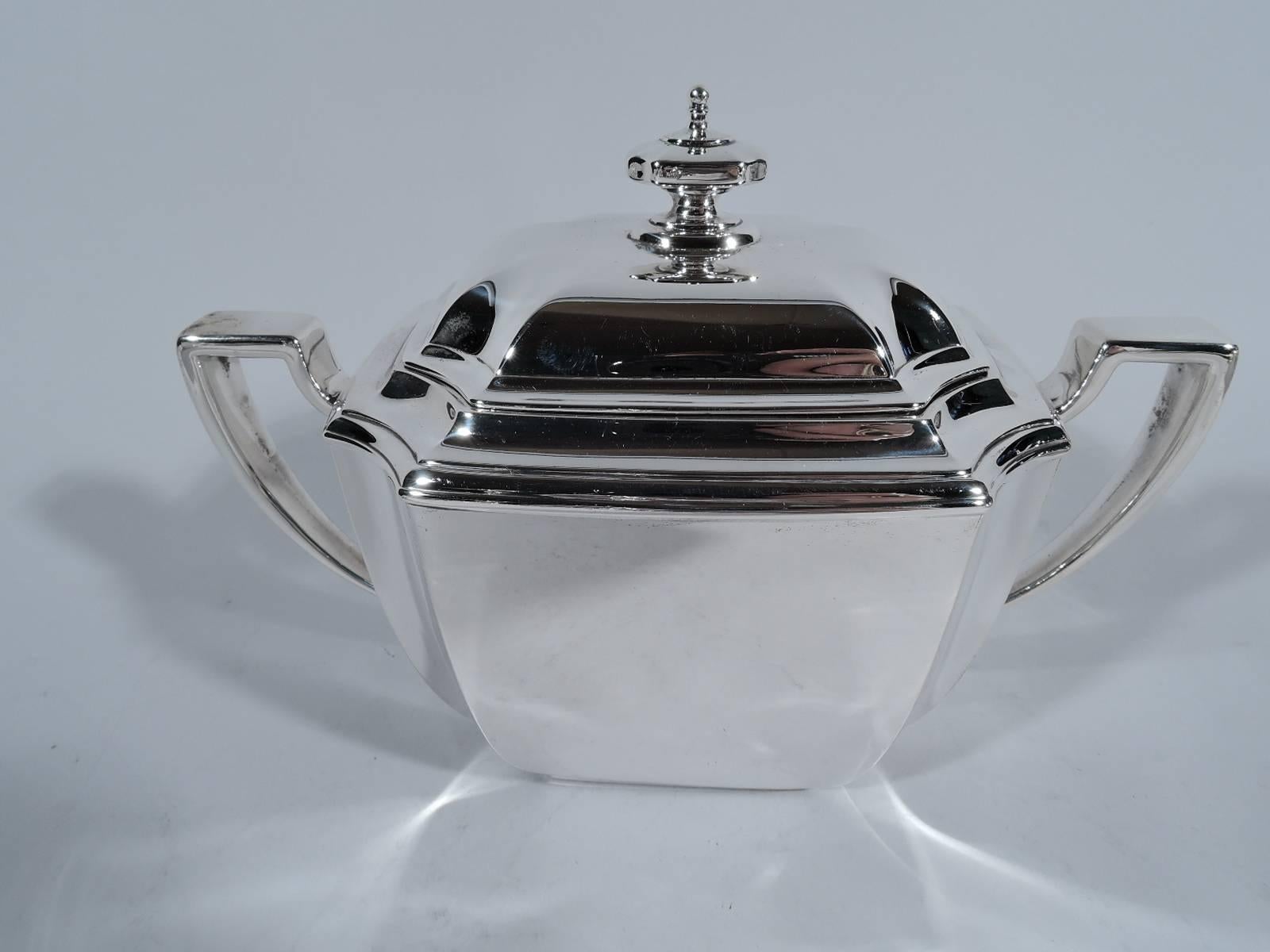 20th Century Tiffany Hampton Sterling Silver Coffee and Tea Set in Classic Hampton Pattern