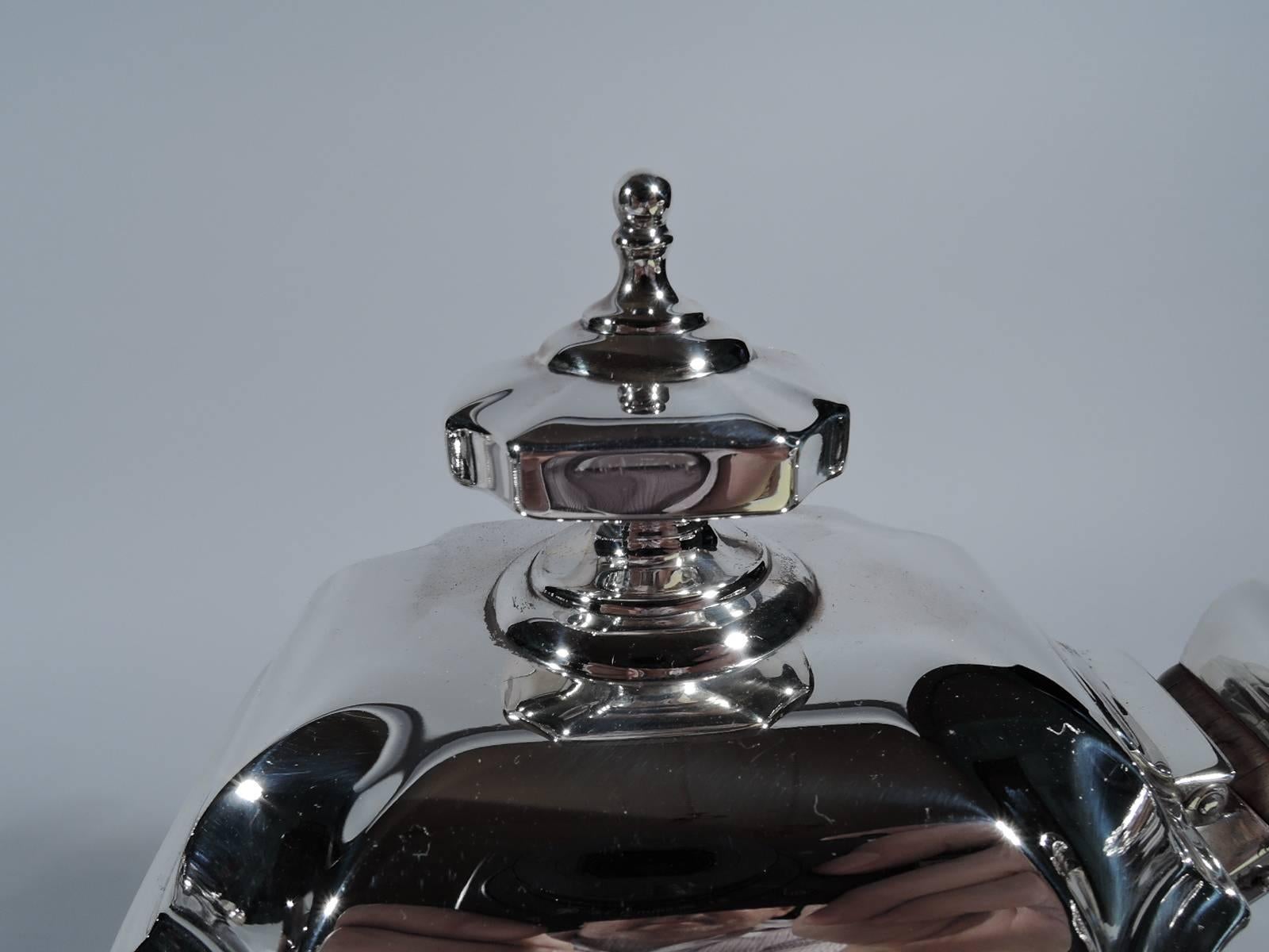 Art Deco Tiffany Hampton Sterling Silver Coffee and Tea Set in Classic Hampton Pattern