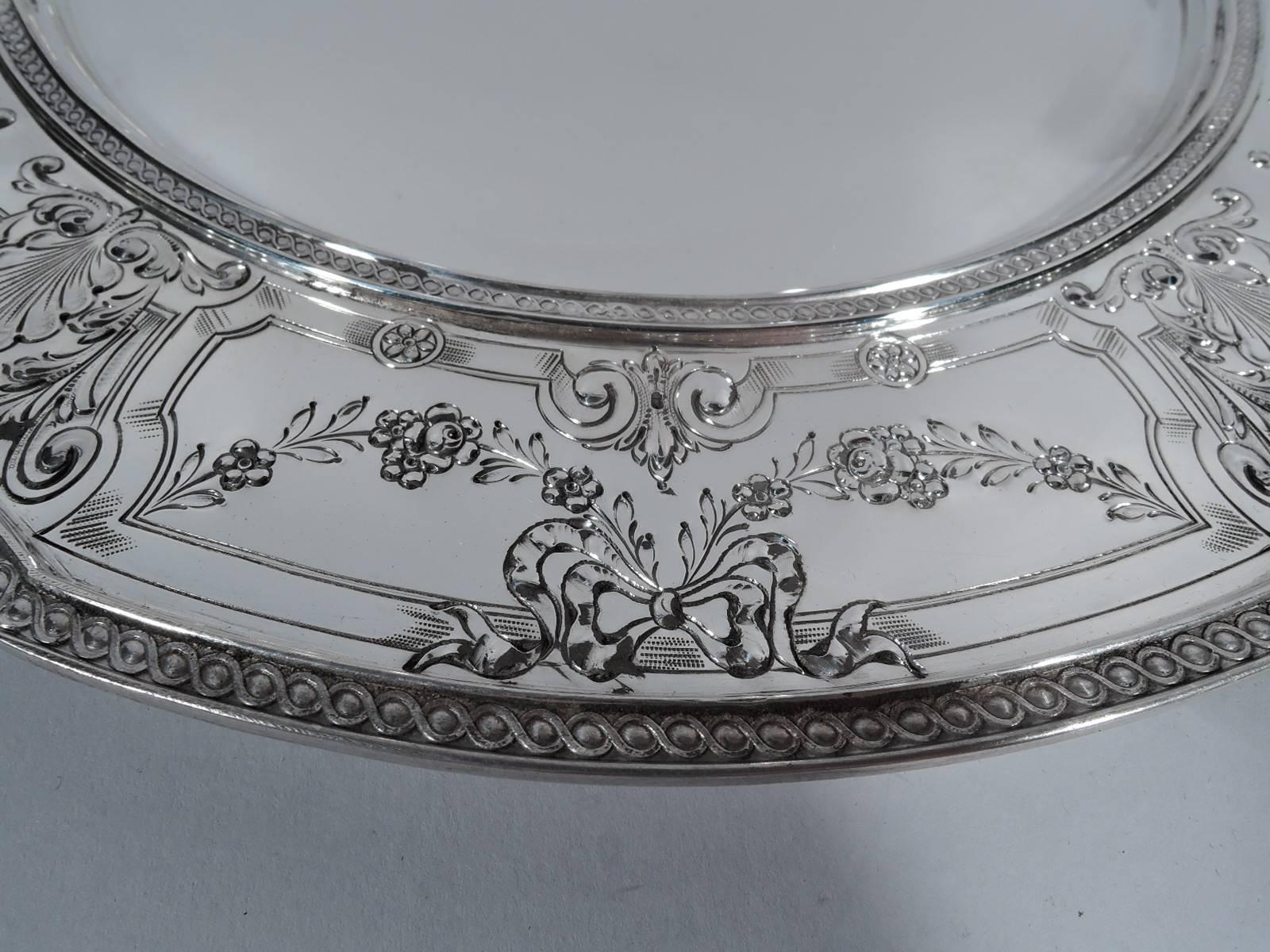 Set of Six Antique American Edwardian Sterling Silver Dinner Plates 2