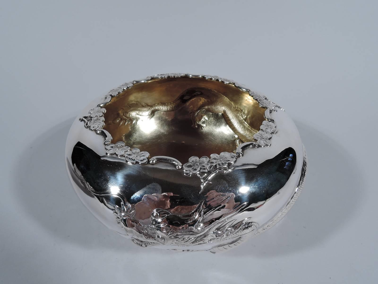 Antique Chinese Export Silver Dragon Bowl In Excellent Condition In New York, NY