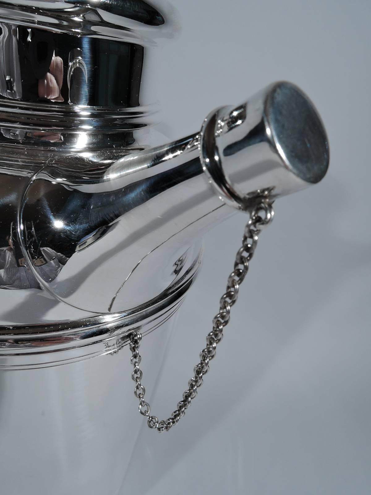 Antique Tiffany Sterling Silver Party-Size Cocktail Shaker In Excellent Condition In New York, NY