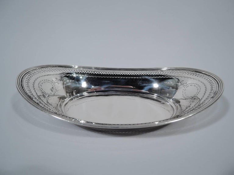 Tiffany Edwardian Pierced Sterling Silver Bread Tray For Sale at 1stDibs