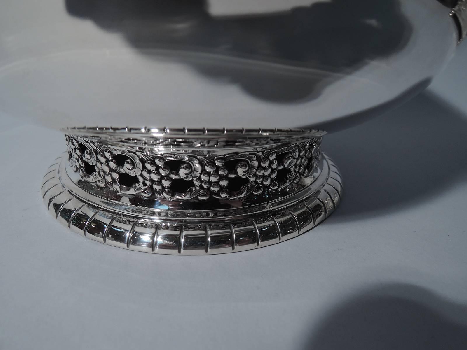 American Very Interesting Sterling Silver Art Deco Bowl by Wallace in Nordic Pattern
