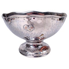 Tazón de centro de mesa Tiffany Japonesque de metal mixto Escarabajo y mariposa
