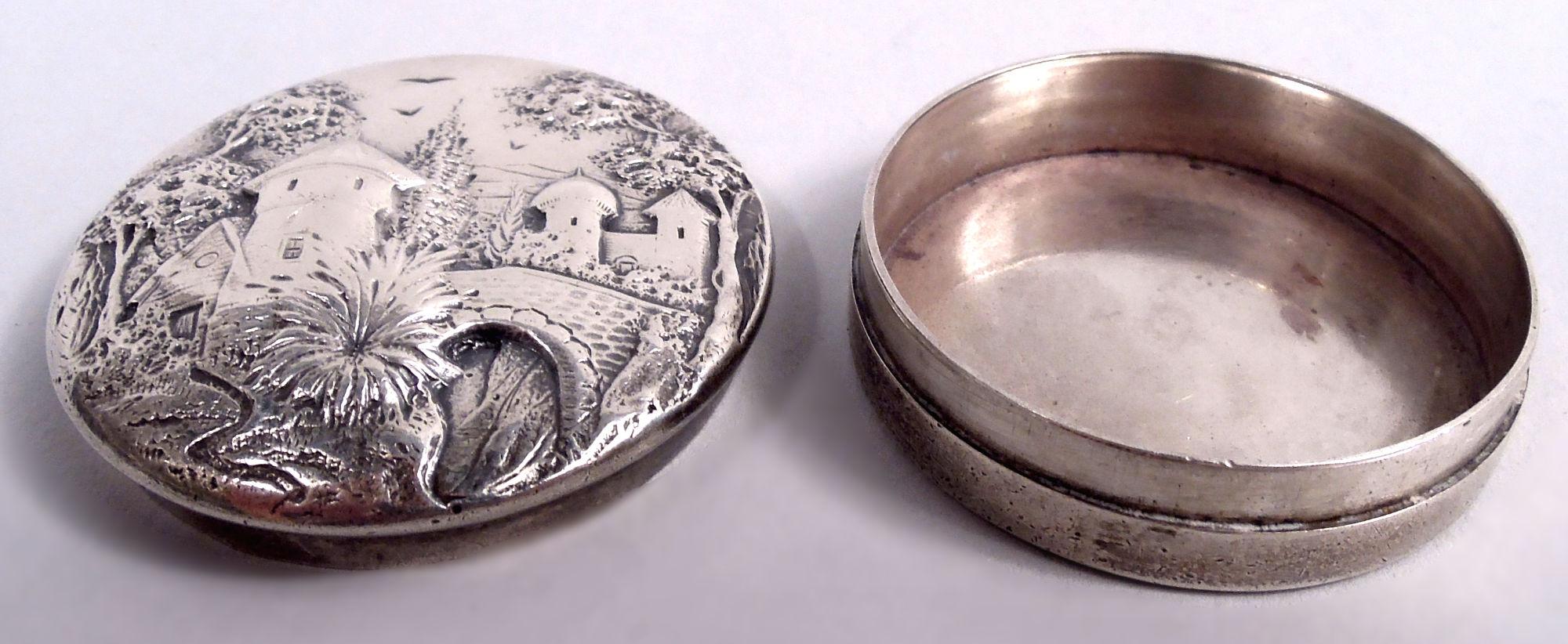 American Antique Kirk Baltimore Sterling Silver Pillbox with Pastoral Scene For Sale