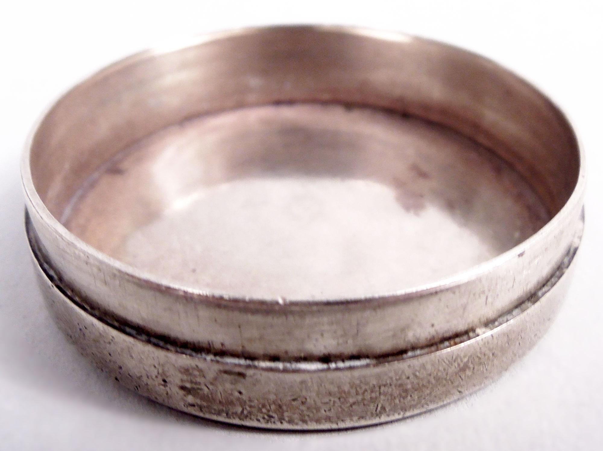 20th Century Antique Kirk Baltimore Sterling Silver Pillbox with Pastoral Scene For Sale