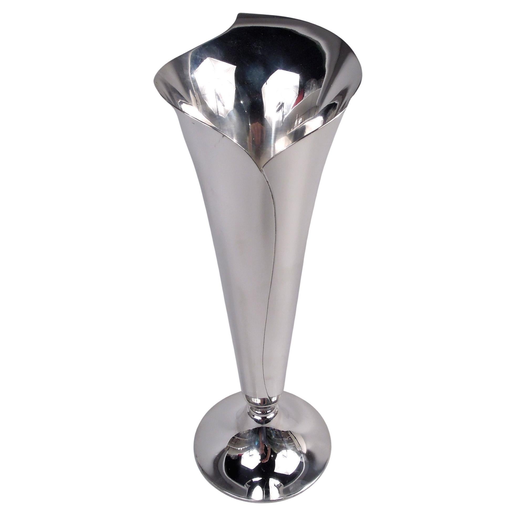 Classic Tiffany Midcentury Modern Abstract Calla Lily Vase For Sale