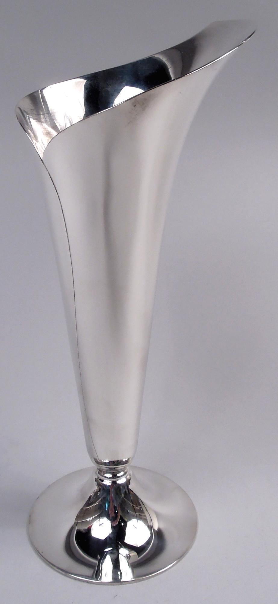 Classic Tiffany Midcentury Modern Abstract Calla Lily Vase In Good Condition For Sale In New York, NY