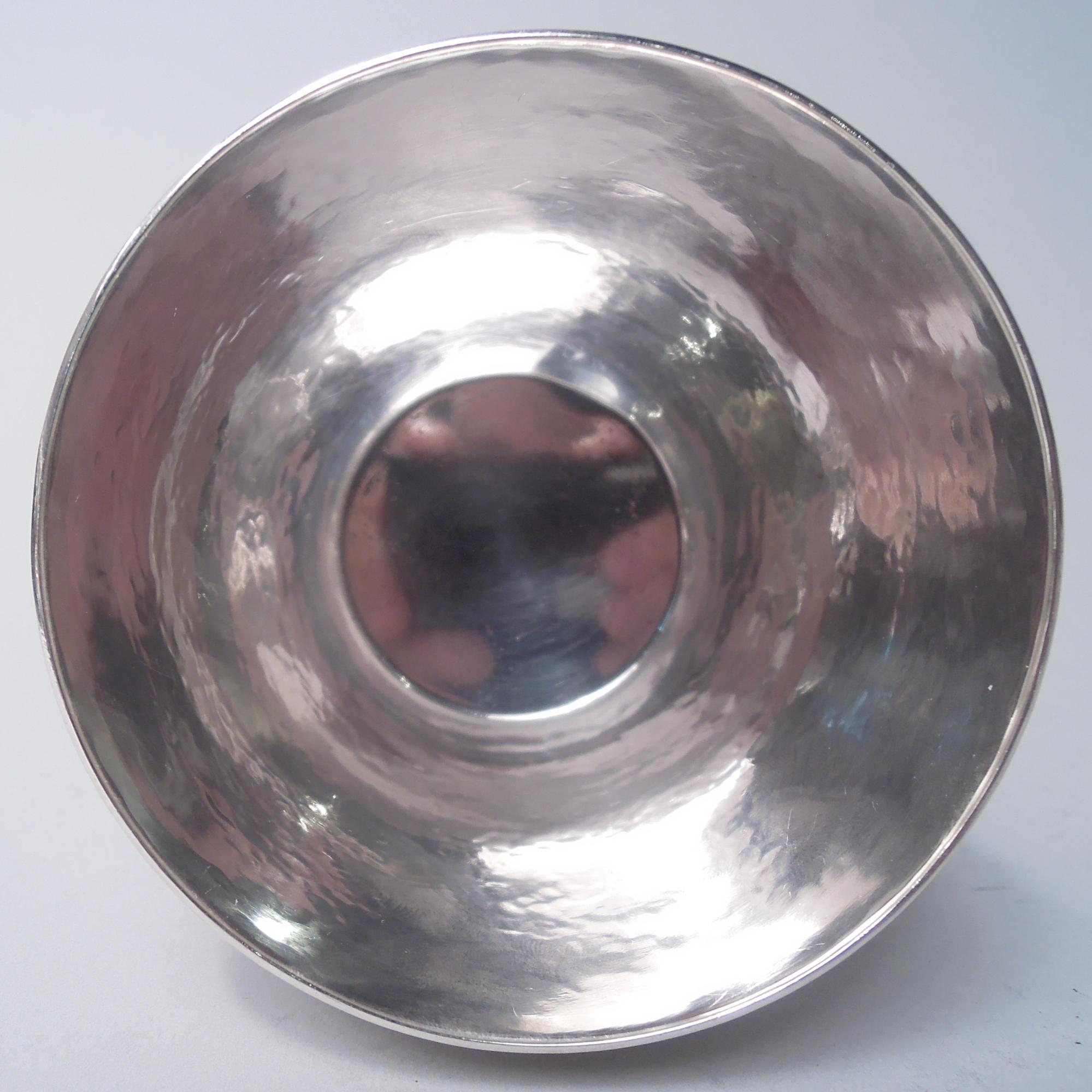 American Craftsman Set of 8 Cartier American Hand-Hammered Sterling Silver Jefferson Cups For Sale