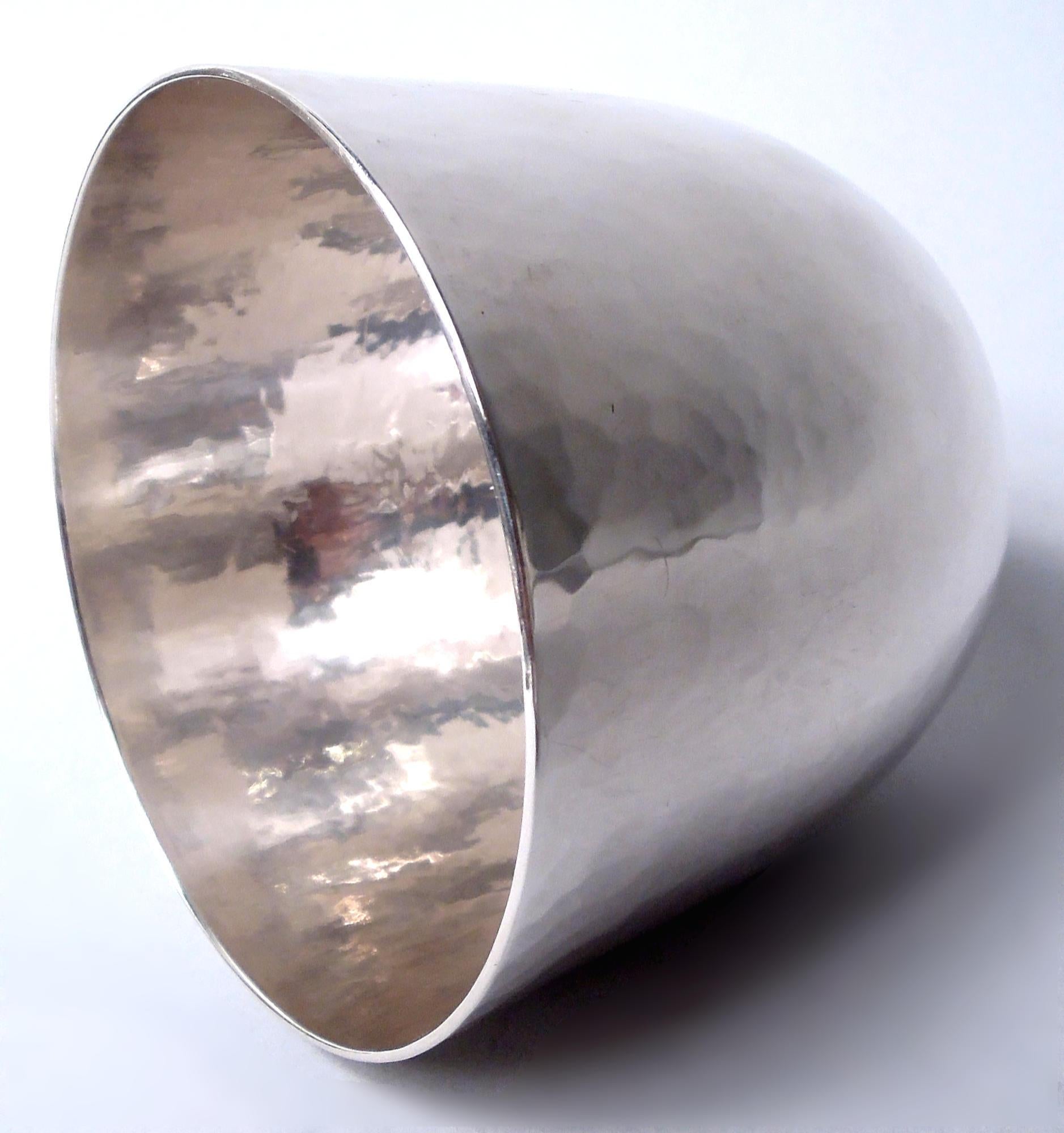 Set of 8 Cartier American Hand-Hammered Sterling Silver Jefferson Cups In Good Condition For Sale In New York, NY