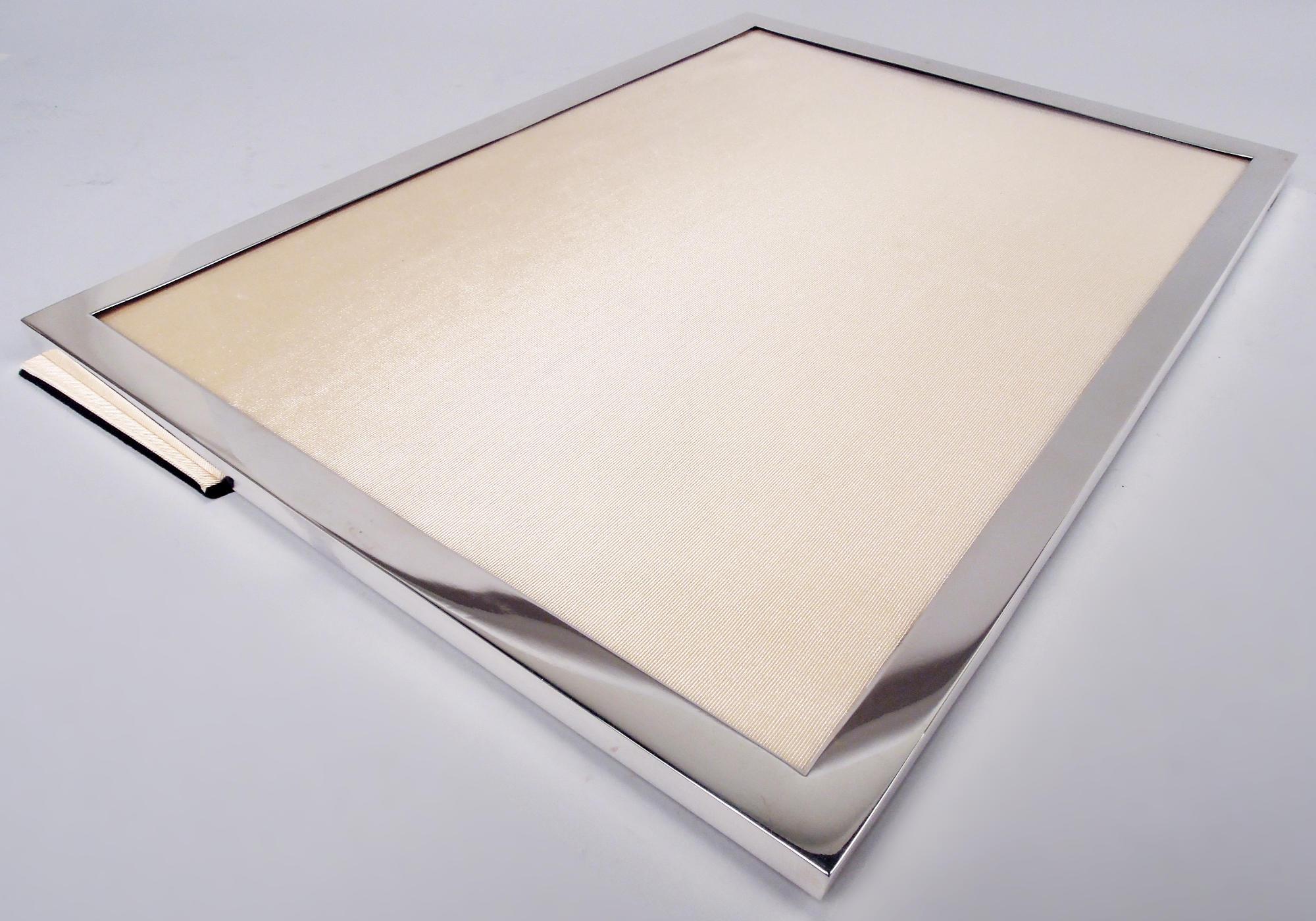 Britannico Cornice moderna Asprey molto grande per un ritratto o un paesaggio, 1916 in vendita