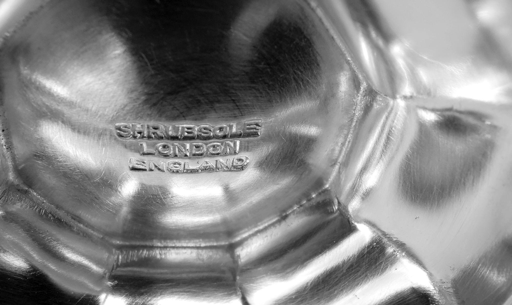 Service à café géorgien anglais des années 1980 de l'ère Thatcher avec retour à la tradition en vente 1