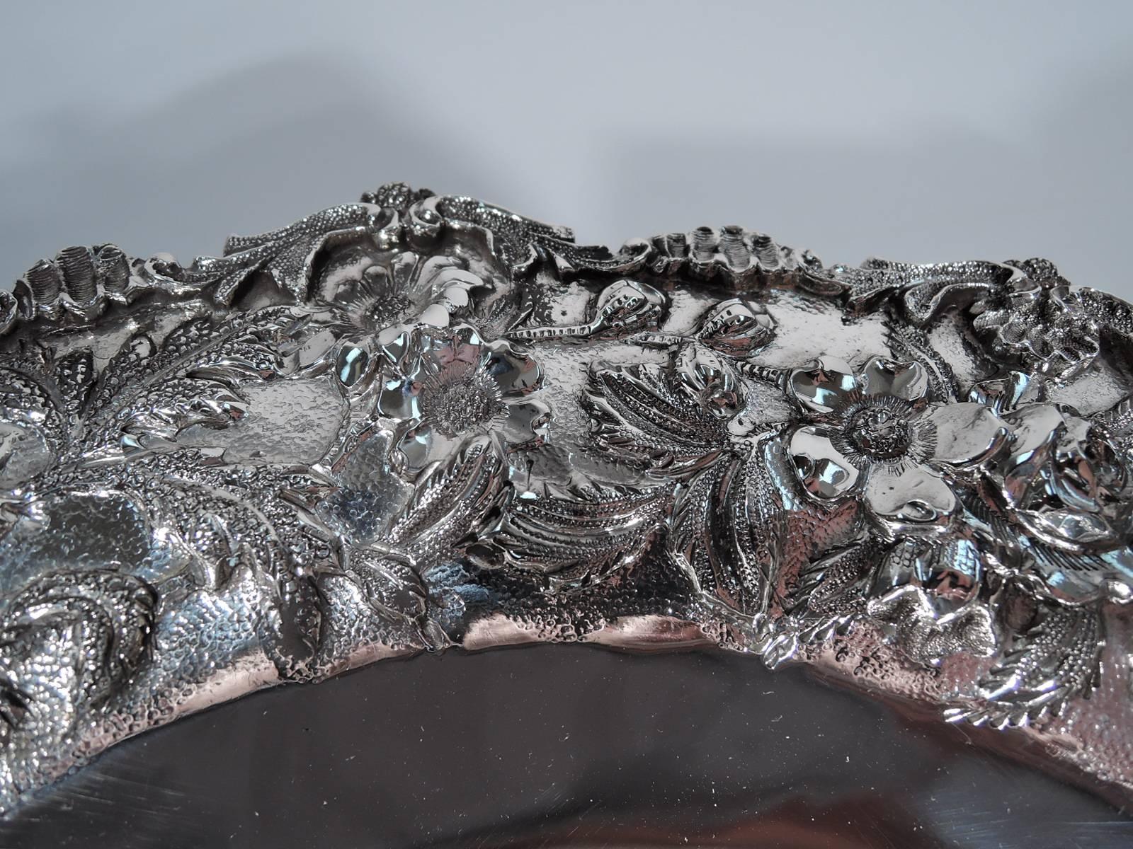 Kirk Sterling Silver Bowl with Beautiful Baltimore Repousse In Excellent Condition In New York, NY