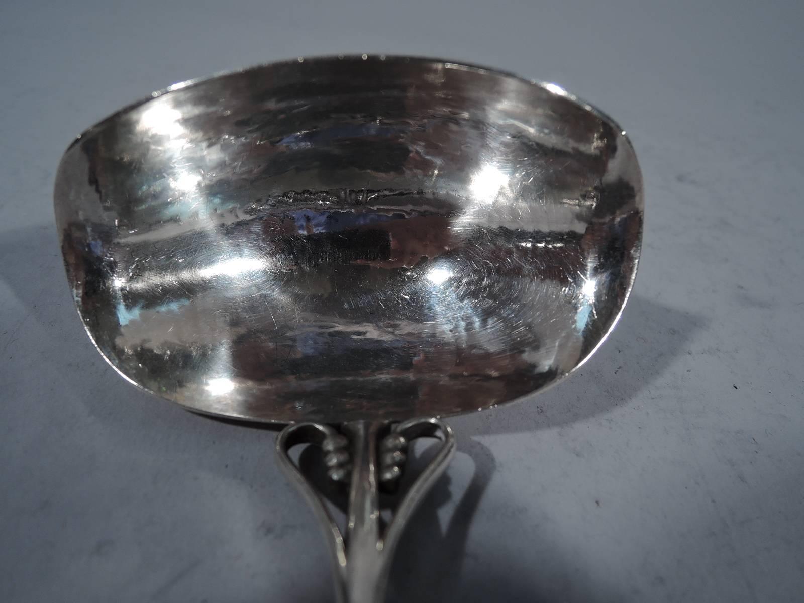 Georg Jensen Sterling Silver Ladle in Pattern No. 128 In Excellent Condition In New York, NY