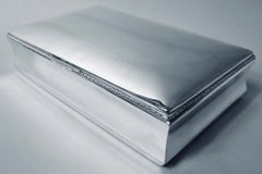 Boîte Camusso en argent massif de style édouardien classique
