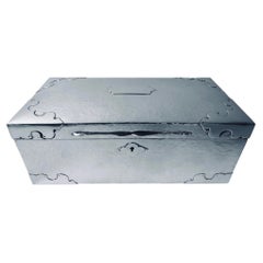 Large English Edwardian Arts & Crafts Sterling Silver Cigar Box, 1902